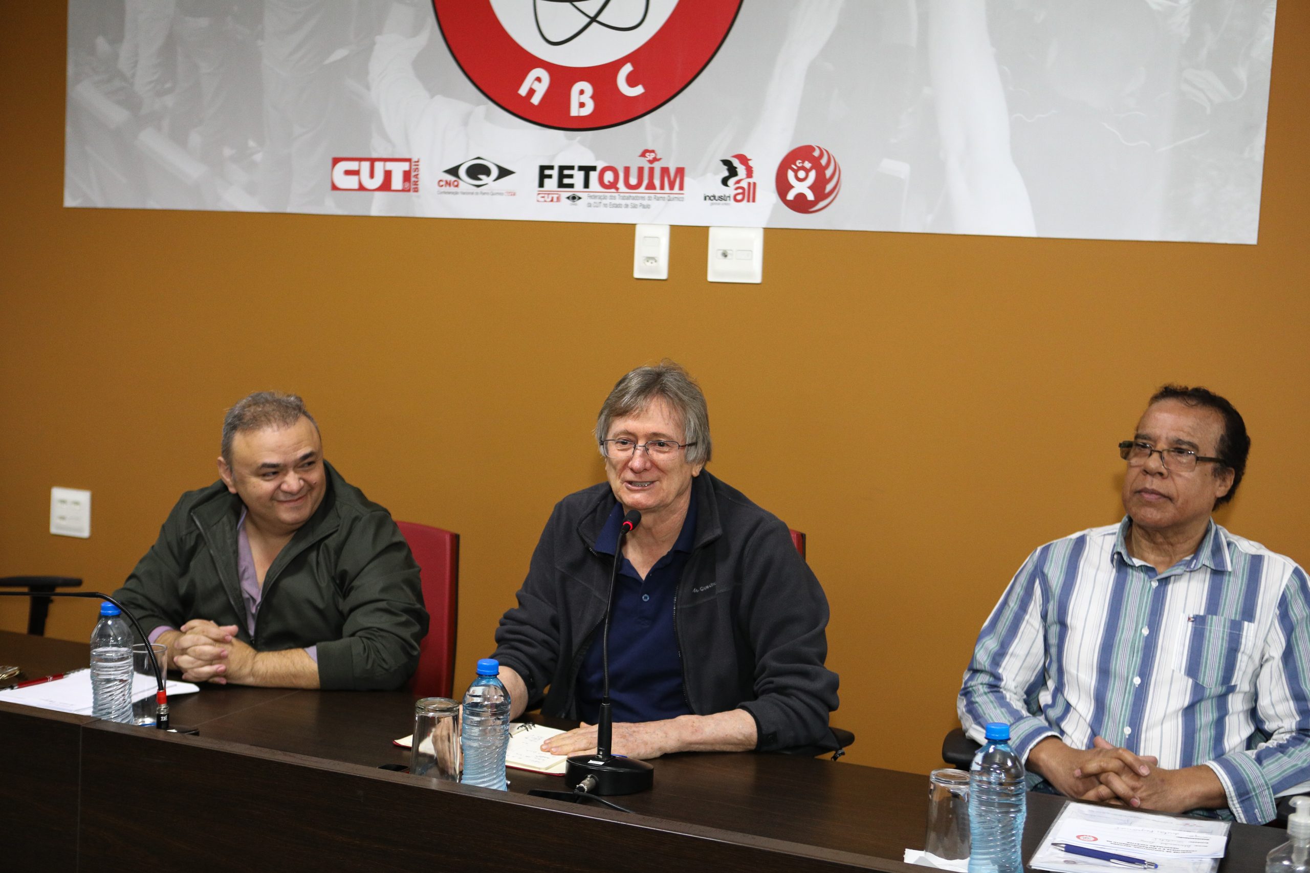 Palestra como Prof. Dr. José Dari Krein Especialista da Unicamp fala sobre enfraquecimento sindical, informalidade e desafios para a mobilização. Fotos Dino Santos. Brasil_07_07_2025.