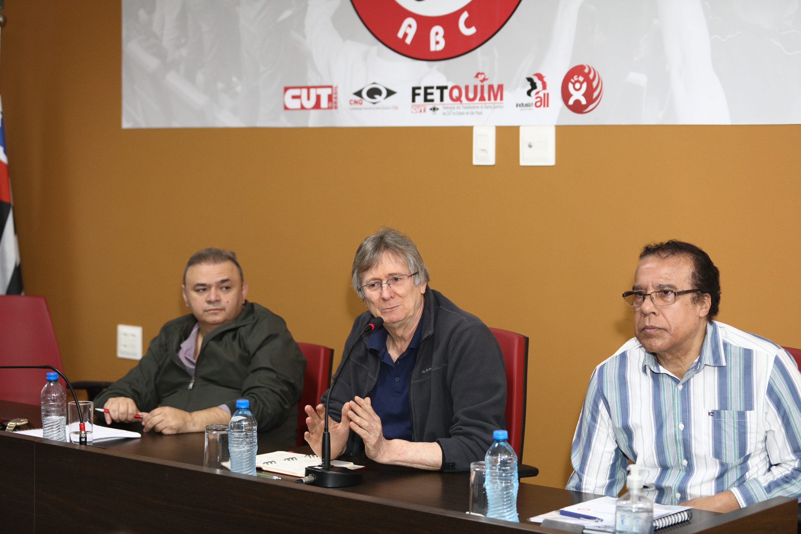 Palestra como Prof. Dr. José Dari Krein Especialista da Unicamp fala sobre enfraquecimento sindical, informalidade e desafios para a mobilização. Fotos Dino Santos. Brasil_07_07_2025.