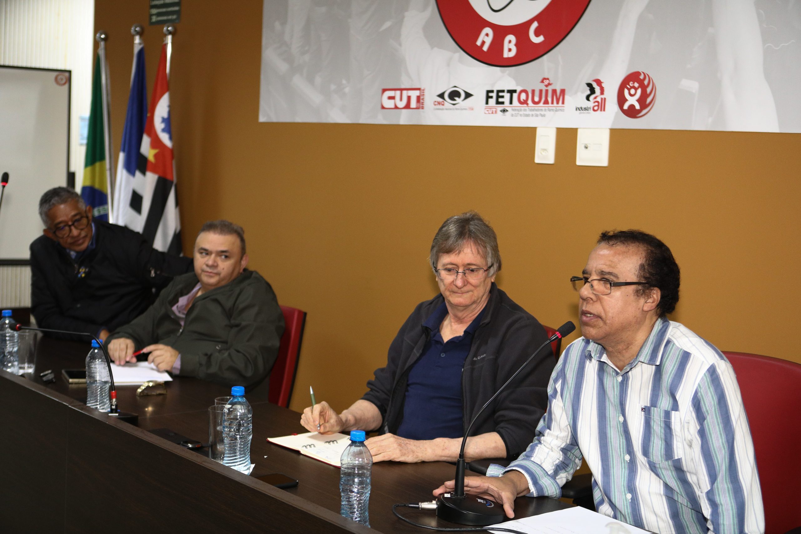 Palestra como Prof. Dr. José Dari Krein Especialista da Unicamp fala sobre enfraquecimento sindical, informalidade e desafios para a mobilização. Fotos Dino Santos. Brasil_07_07_2025.