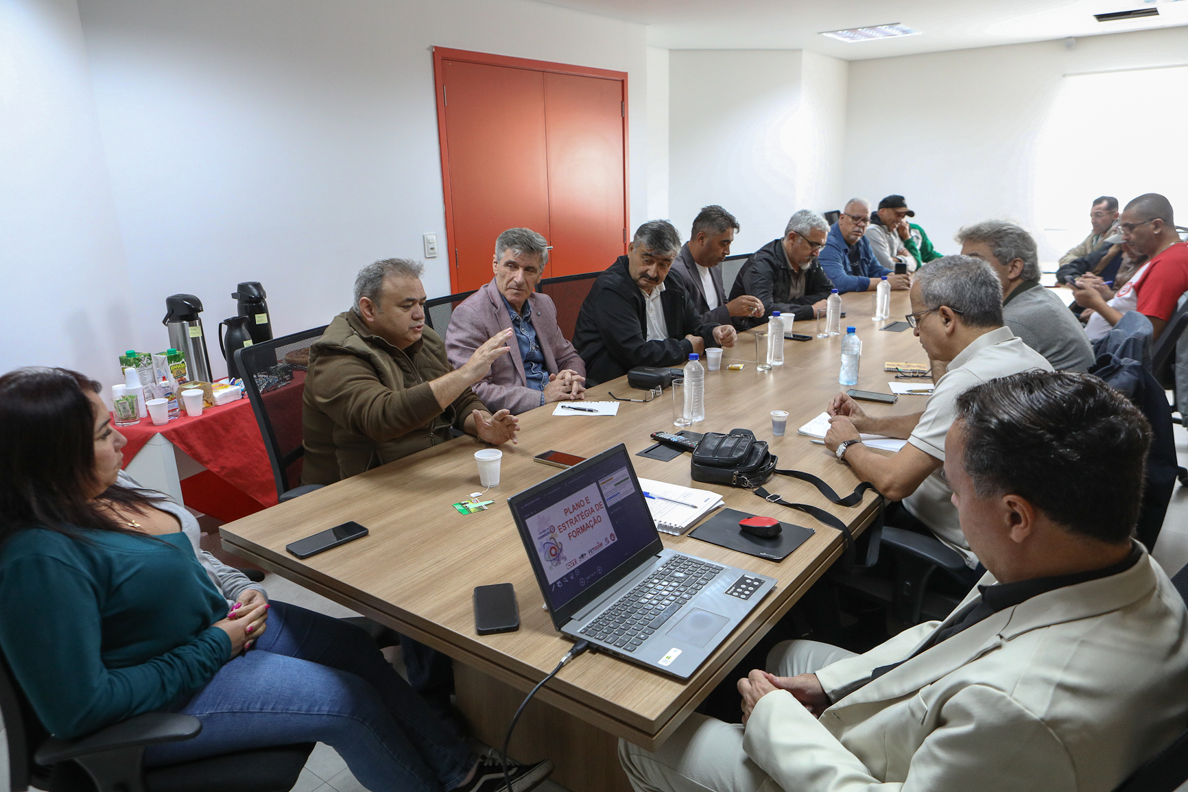 ntercambio com a delegação Turca no Sindicato dos Químicos do ABC para trocar esperiência na formação de novos dirigentes na Sede do Sindicato. Rua Senador Fláquer, 813 - Centro de Santo André-SP. Fotos Dino Santos. Brasil_06_08_2025.