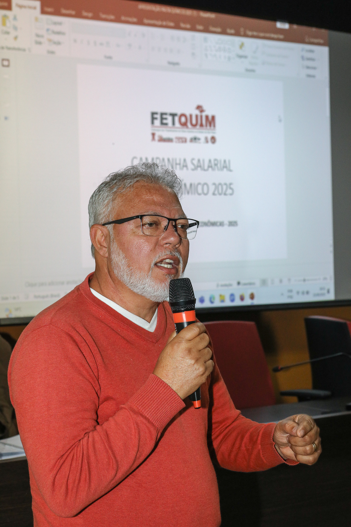 Assembleia para aprovar a pauta da campanha salarial 2025/2026 realizada na Sede do Sindicato dos Químicos do ABC. Rua Senador Fláquer, 813 - Centro de Santo André-SP. Fotos Dino Santos. Brasil_25_09_2025.