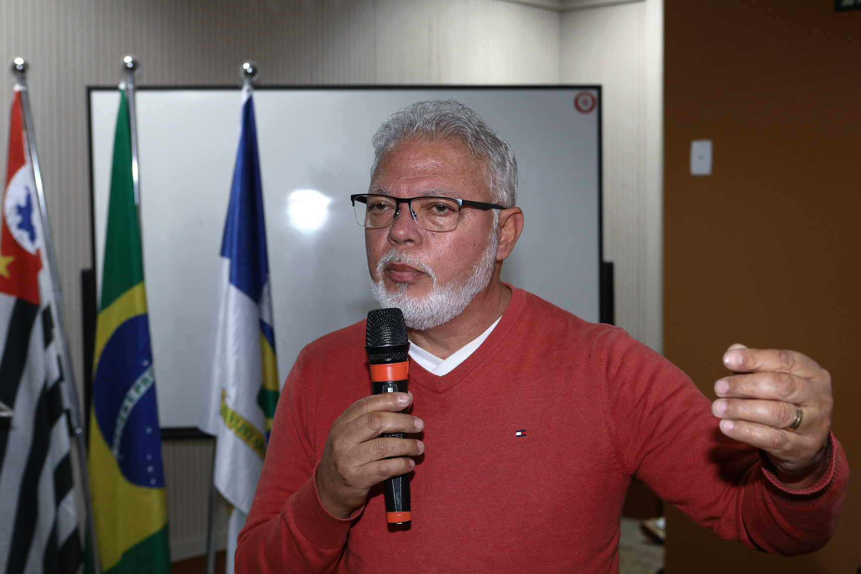 Assembleia para aprovar a pauta da campanha salarial 2025/2026 realizada na Sede do Sindicato dos Químicos do ABC. Rua Senador Fláquer, 813 - Centro de Santo André-SP. Fotos Dino Santos. Brasil_25_09_2025.