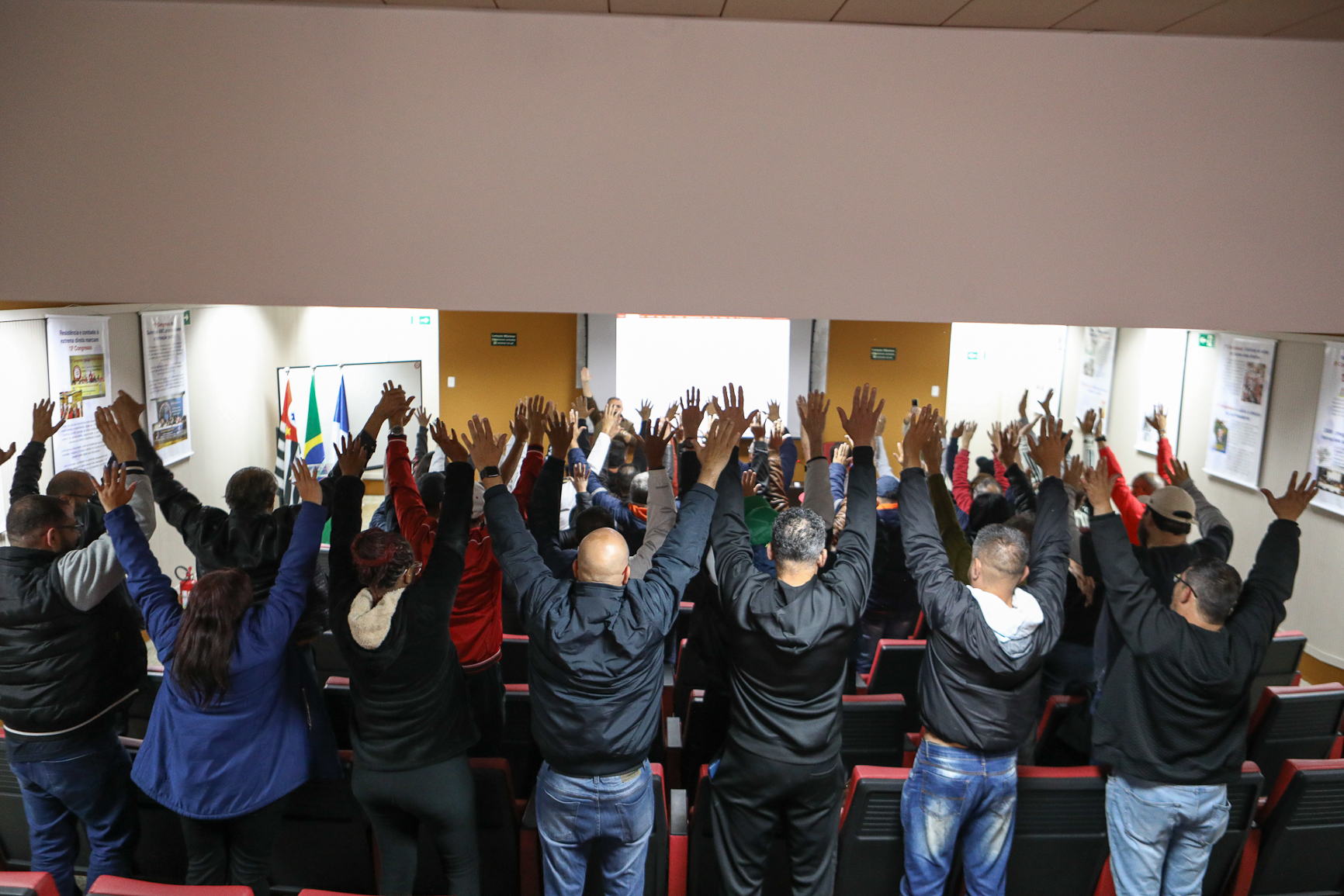 Assembleia para aprovar a pauta da campanha salarial 2025/2026 realizada na Sede do Sindicato dos Químicos do ABC. Rua Senador Fláquer, 813 - Centro de Santo André-SP. Fotos Dino Santos. Brasil_25_09_2025.