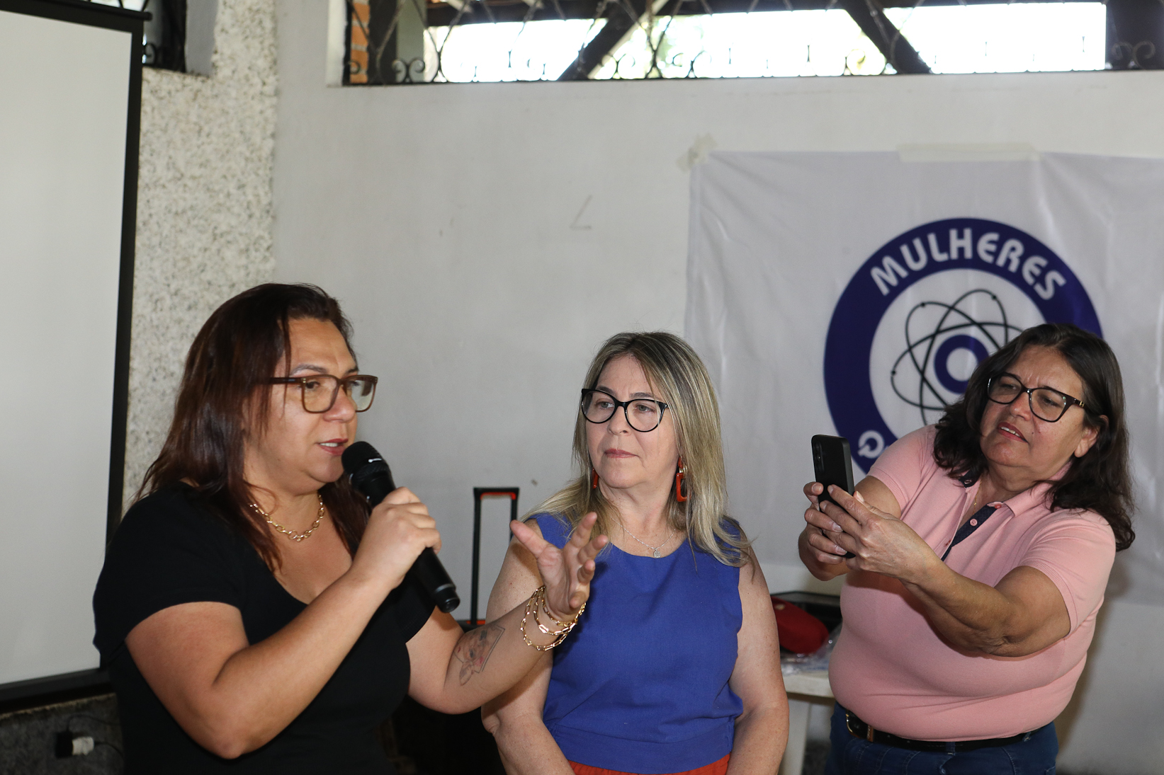 Encerramento do encontro das mulheres trabalhadoras químicas do abc realizado na Chácara Fortaleza. Rua José Marion, 597 - Finco, São Bernardo do Campo-SP. Fotos Dino Santos. Brasil_25_10_2025.