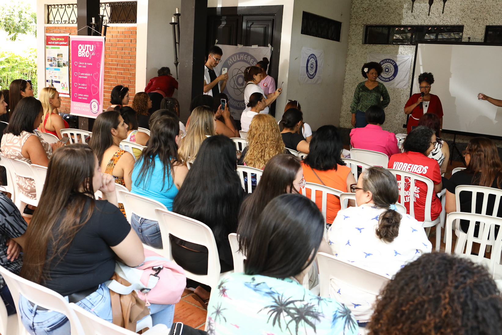 Encerramento do encontro das mulheres trabalhadoras químicas do abc realizado na Chácara Fortaleza. Rua José Marion, 597 - Finco, São Bernardo do Campo-SP. Fotos Dino Santos. Brasil_25_10_2025.