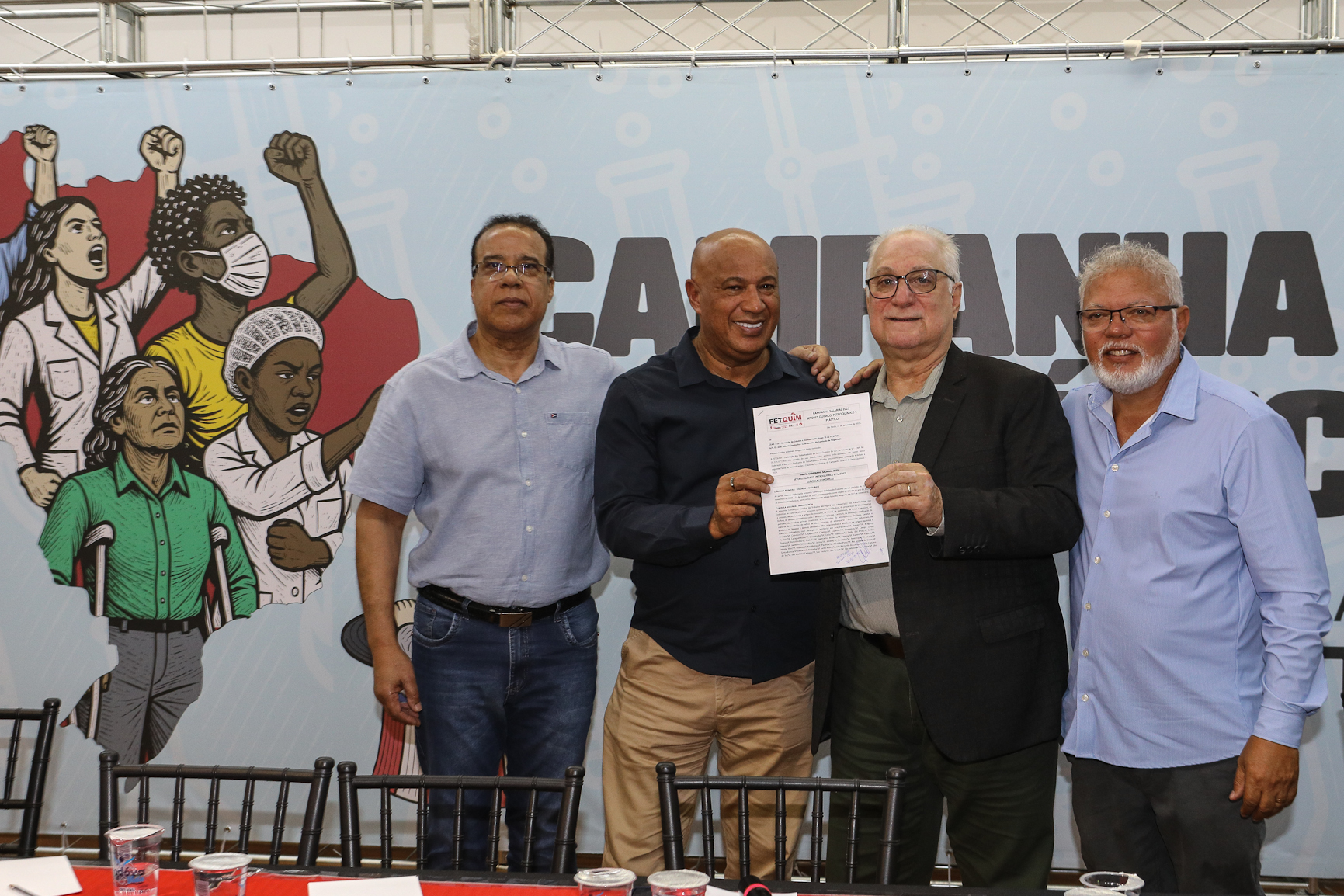 Entrega da pauta da campanha salarial do setor químico para a patronal no Sindicato dos Químicos de São Paulo. Rua Tamandaré, 348 - Liberdade, SP. Fotos Dino Santos. Brasil_06_10_2025.