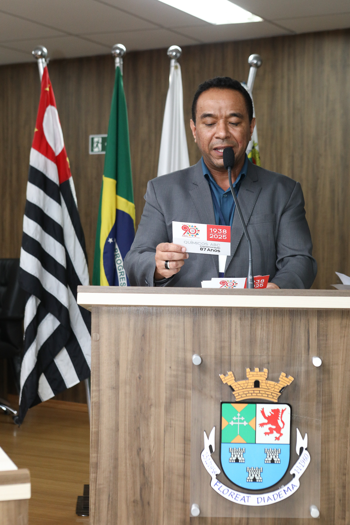 Homenagem ao Sindicato dos Químicos do ABC pelo aniversário de 87 anos com Diploma Legislativo de Honra ao Mérito Social pela autoria do vereador Orlando Vitoriano realizado na Câmara Municipal de Diadema. Av. Antonio Piranga, 474 - Centro de Diadema/SP. Fotos Dino Santos. Brasil_08_10_2025