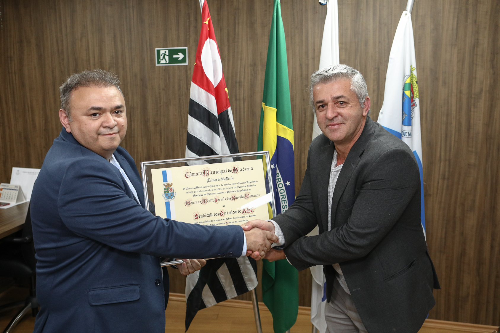 Homenagem a José Evandro Alves da Silva com a Diploma Legislativo de Honra ao Mérito Social de autória do vereador Orlando Vitoriano realizado na Câmara Municipal de Diadema-SP. Fotos Dino Santos. Brasil_08_10_2025.