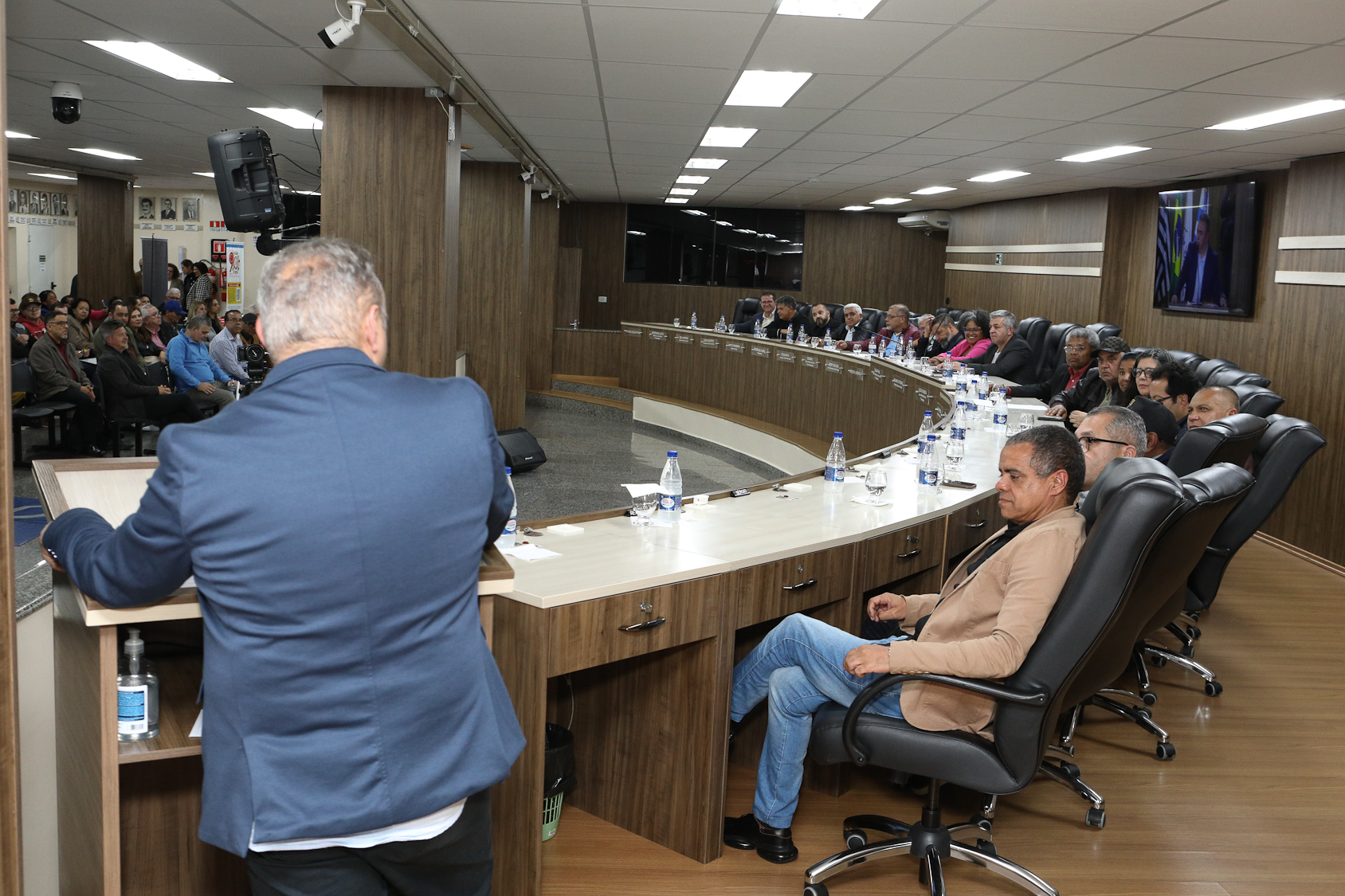 Homenagem a José Evandro Alves da Silva com a Diploma Legislativo de Honra ao Mérito Social de autória do vereador Orlando Vitoriano realizado na Câmara Municipal de Diadema-SP. Fotos Dino Santos. Brasil_08_10_2025.
