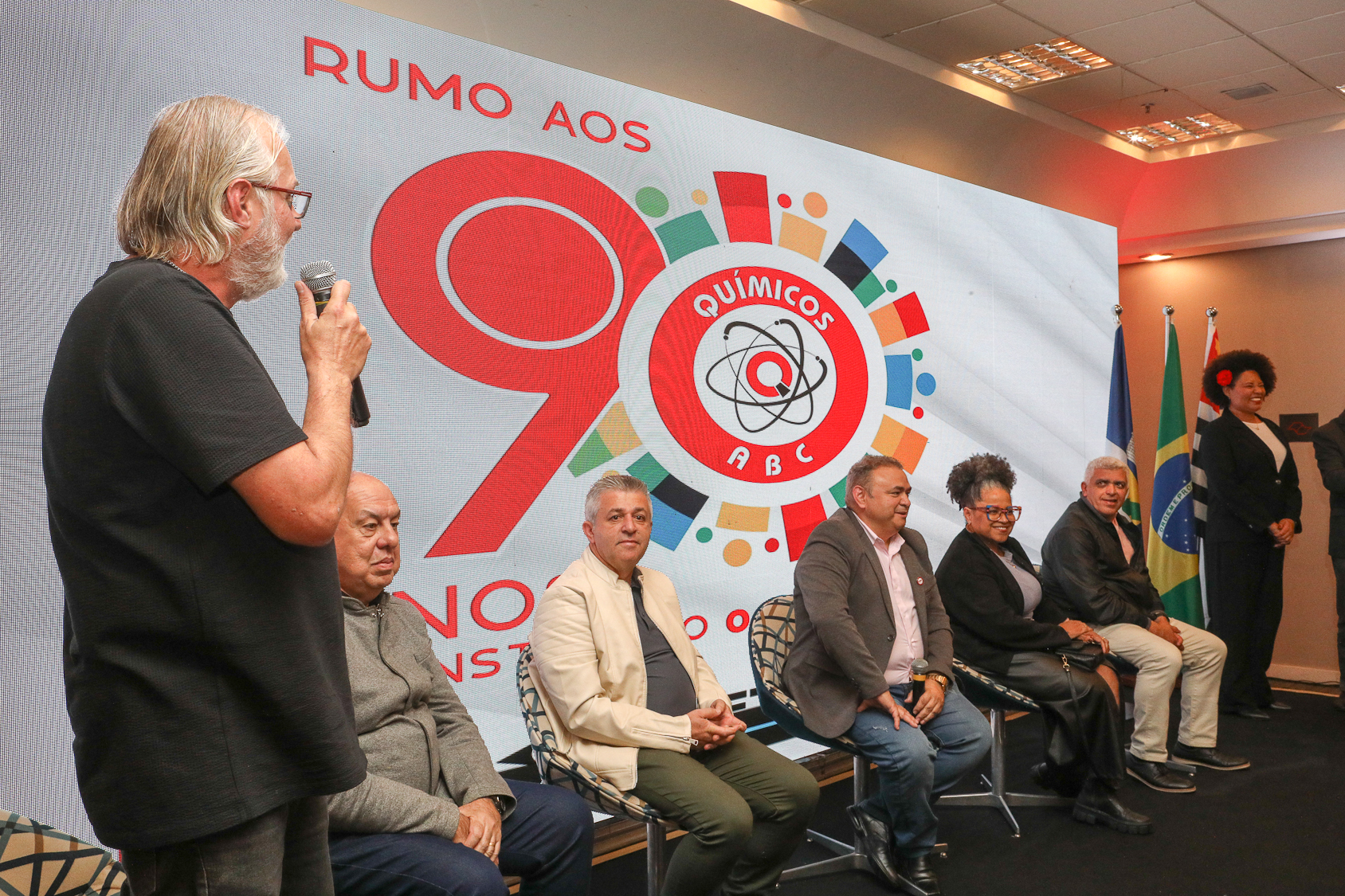 Mesas de saudações no lançamento rumo aos 90 anos do Sindicato dos Químiocos do ABC realizado no Hotel Braston. Av. Industrial, 885 -  Santo André/SP. Fotos Dino Santos. Brasil_10_10_2025.