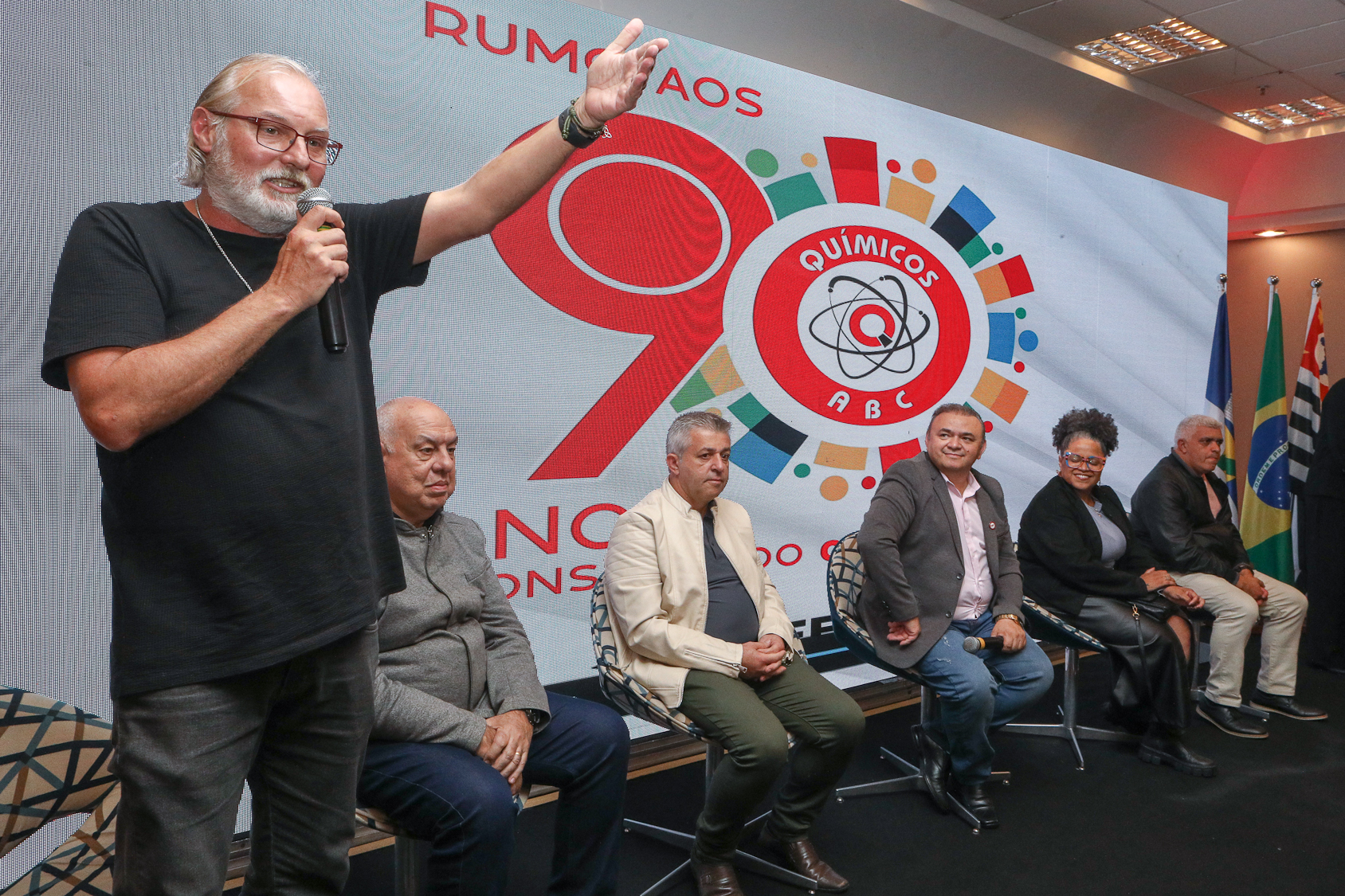 Mesas de saudações no lançamento rumo aos 90 anos do Sindicato dos Químiocos do ABC realizado no Hotel Braston. Av. Industrial, 885 -  Santo André/SP. Fotos Dino Santos. Brasil_10_10_2025.