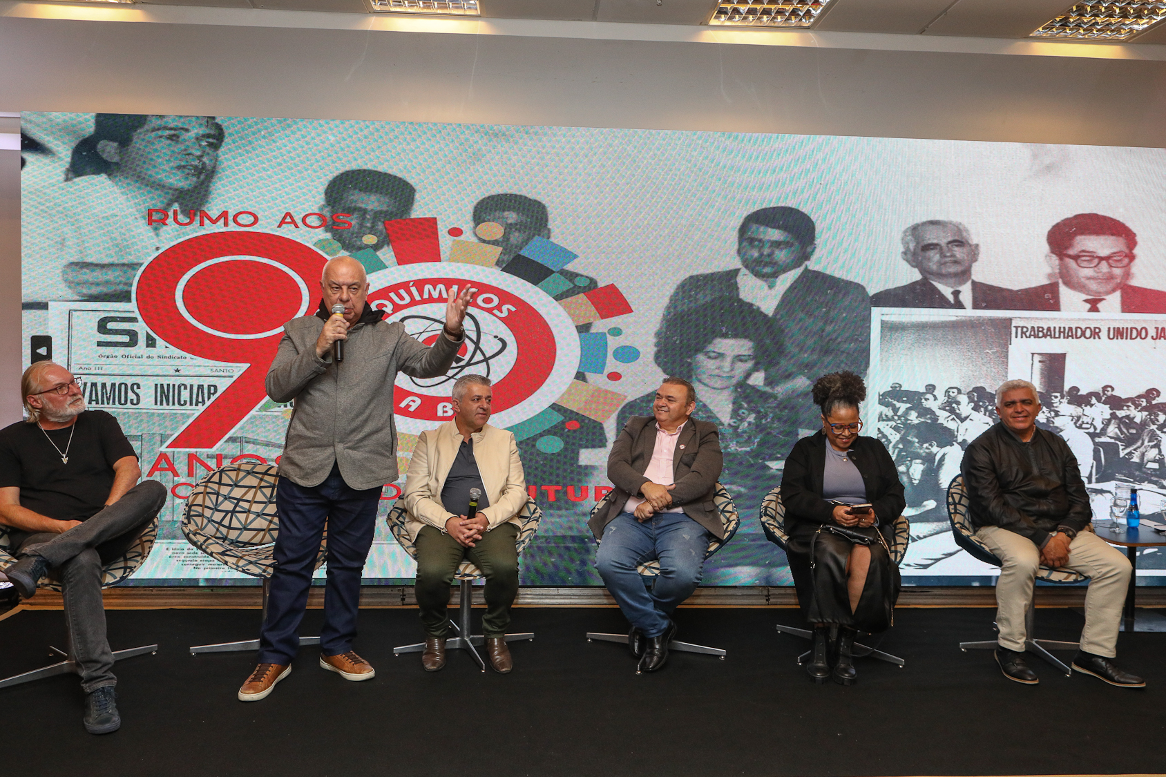 Mesas de saudações no lançamento rumo aos 90 anos do Sindicato dos Químiocos do ABC realizado no Hotel Braston. Av. Industrial, 885 -  Santo André/SP. Fotos Dino Santos. Brasil_10_10_2025.