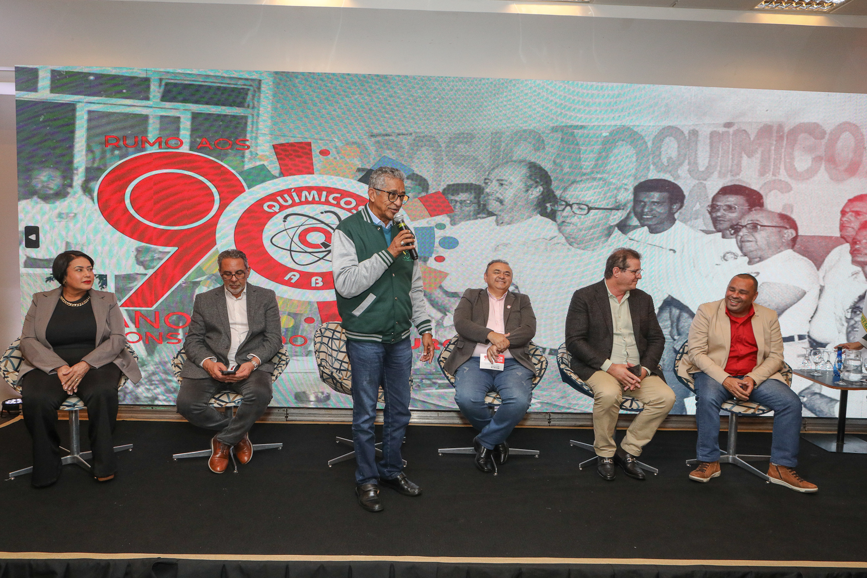Mesa final de saudações no lançamento rumo aos 90 anos do Sindicato dos Químiocos do ABC realizado no Hotel Braston. Av. Industrial, 885 - Santo André/SP. Fotos Dino Santos. Brasil_10_10_2025.