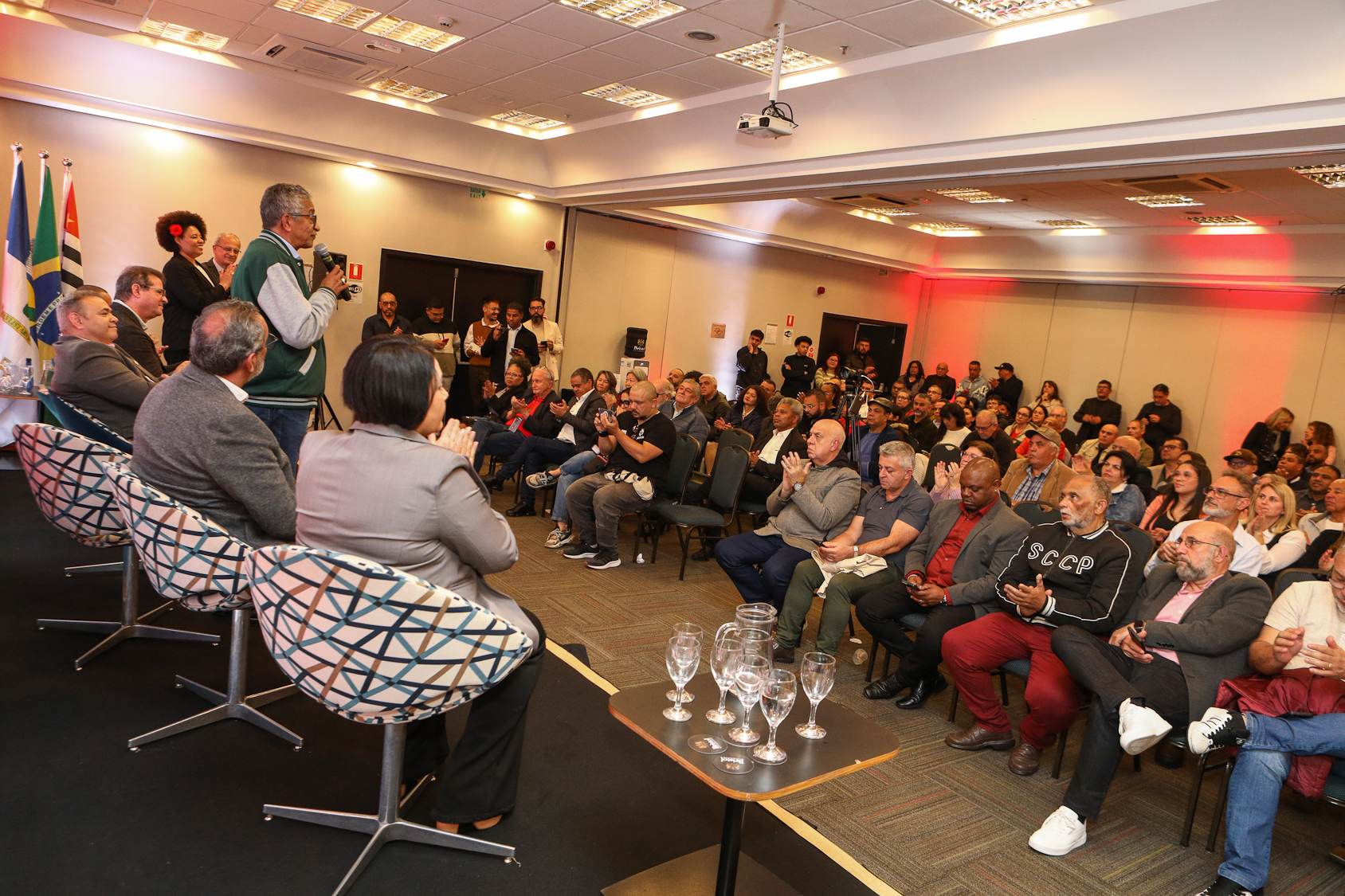 Mesa final de saudações no lançamento rumo aos 90 anos do Sindicato dos Químiocos do ABC realizado no Hotel Braston. Av. Industrial, 885 - Santo André/SP. Fotos Dino Santos. Brasil_10_10_2025.