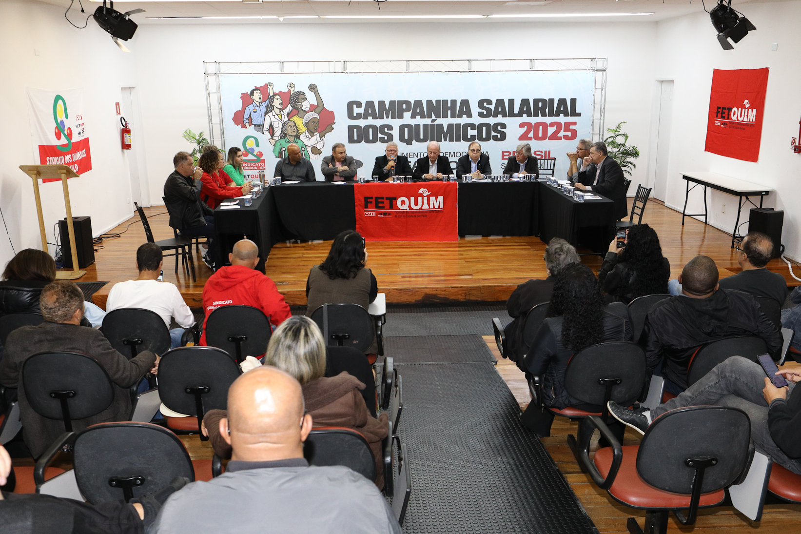 Rodada de negociação da campanha salarial de 2025/2026 do setor químico realizado no Sindicato dos Químicos de São Paulo. Rua Tamandaré, 348 - Liberdade, São Paulo/SP. Fotos Dino Santos. Brasil_31_10_2025.