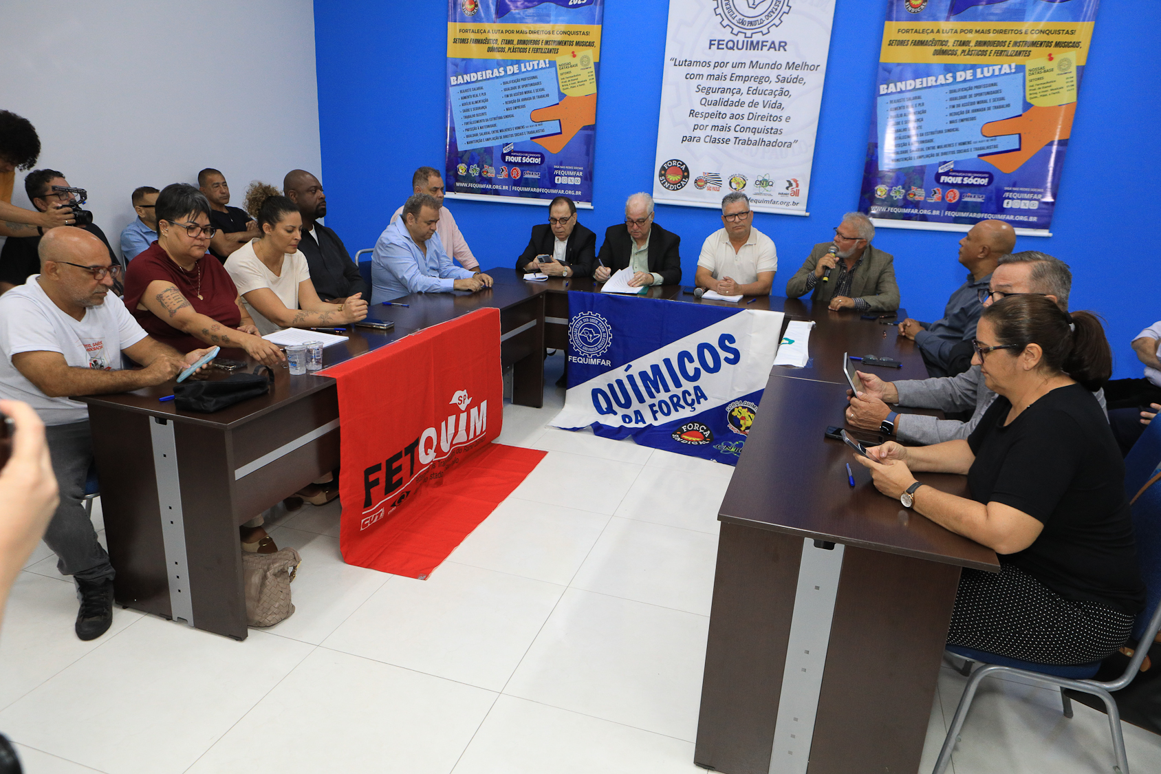 Assinatura do acordo coletivo do setor químico 2025/2026 na FEQUIMFAR. Rua Tamandaré, 120 - Liberdade/SP. Fotos Dino Santos. Brasil_13_11_2025.