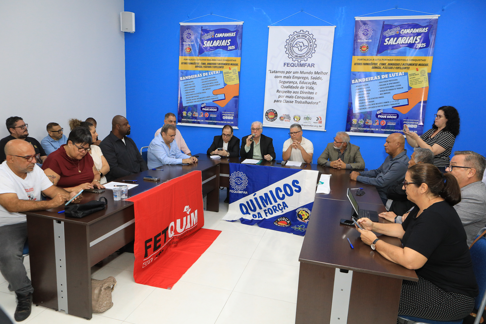 Assinatura do acordo coletivo do setor químico 2025/2026 na FEQUIMFAR. Rua Tamandaré, 120 - Liberdade/SP. Fotos Dino Santos. Brasil_13_11_2025.