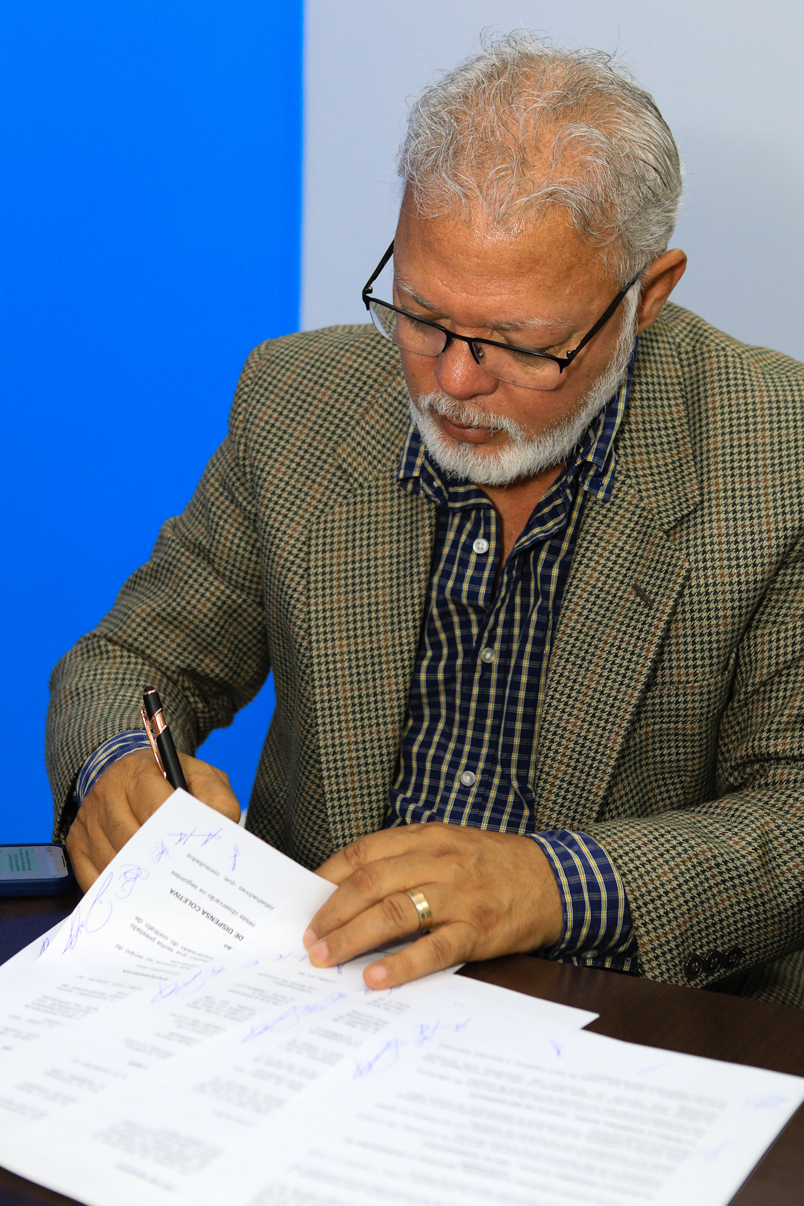 Assinatura do acordo coletivo do setor químico 2025/2026 na FEQUIMFAR. Rua Tamandaré, 120 - Liberdade/SP. Fotos Dino Santos. Brasil_13_11_2025.