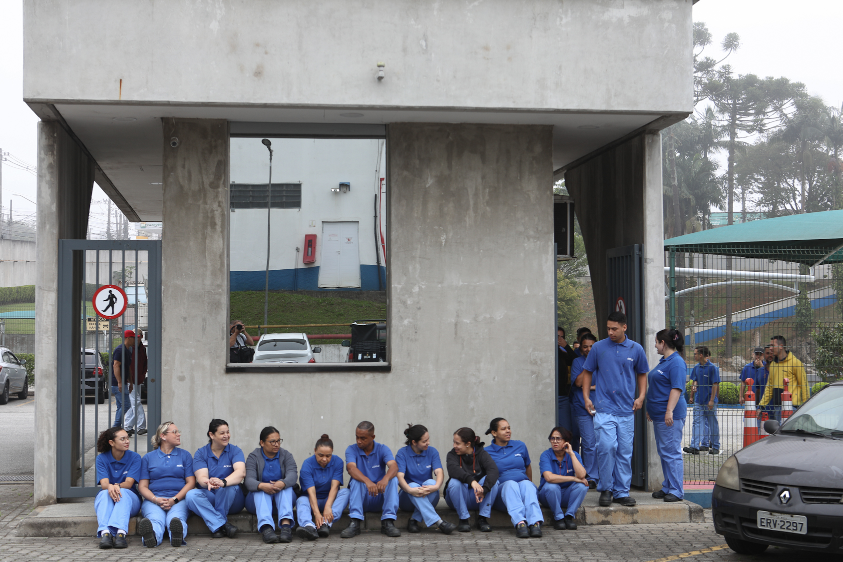 Assembleia na empresa Acrilex sobre os direitos dos trabalhadores PLR, Cesta básica, campanha salarial de 2025. Fotos Dino Santos. Brasil