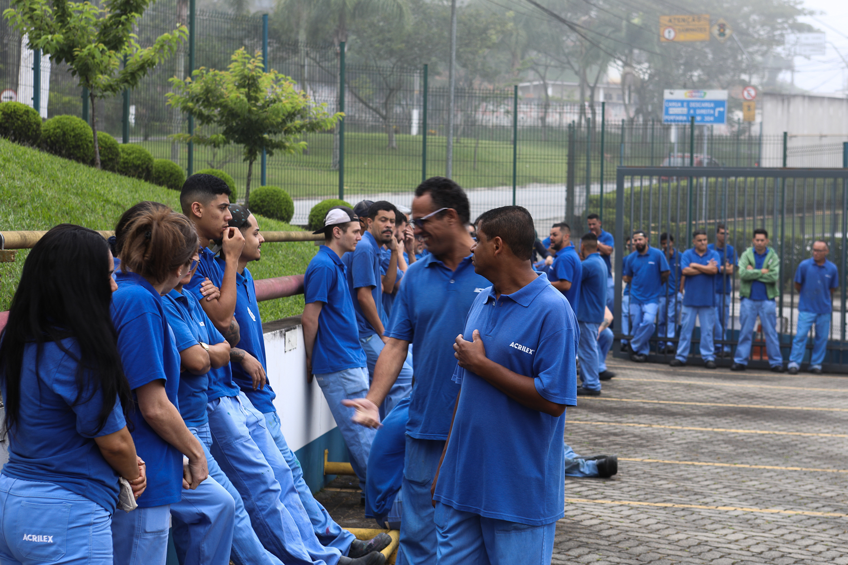 Assembleia na empresa Acrilex sobre os direitos dos trabalhadores PLR, Cesta básica, campanha salarial de 2025. Fotos Dino Santos. Brasil