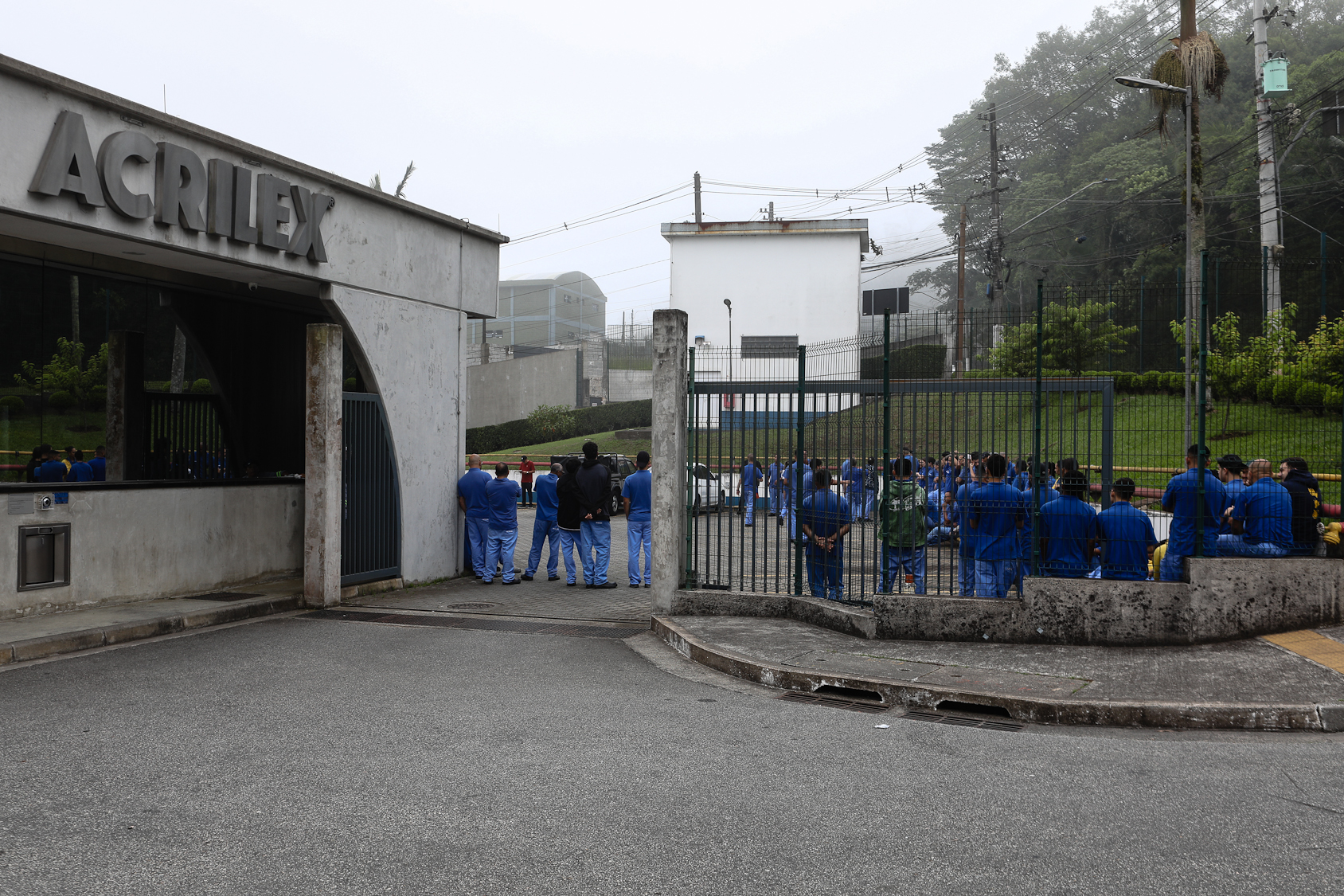 Assembleia na empresa Acrilex sobre os direitos dos trabalhadores PLR, Cesta básica, campanha salarial de 2025. Fotos Dino Santos. Brasil