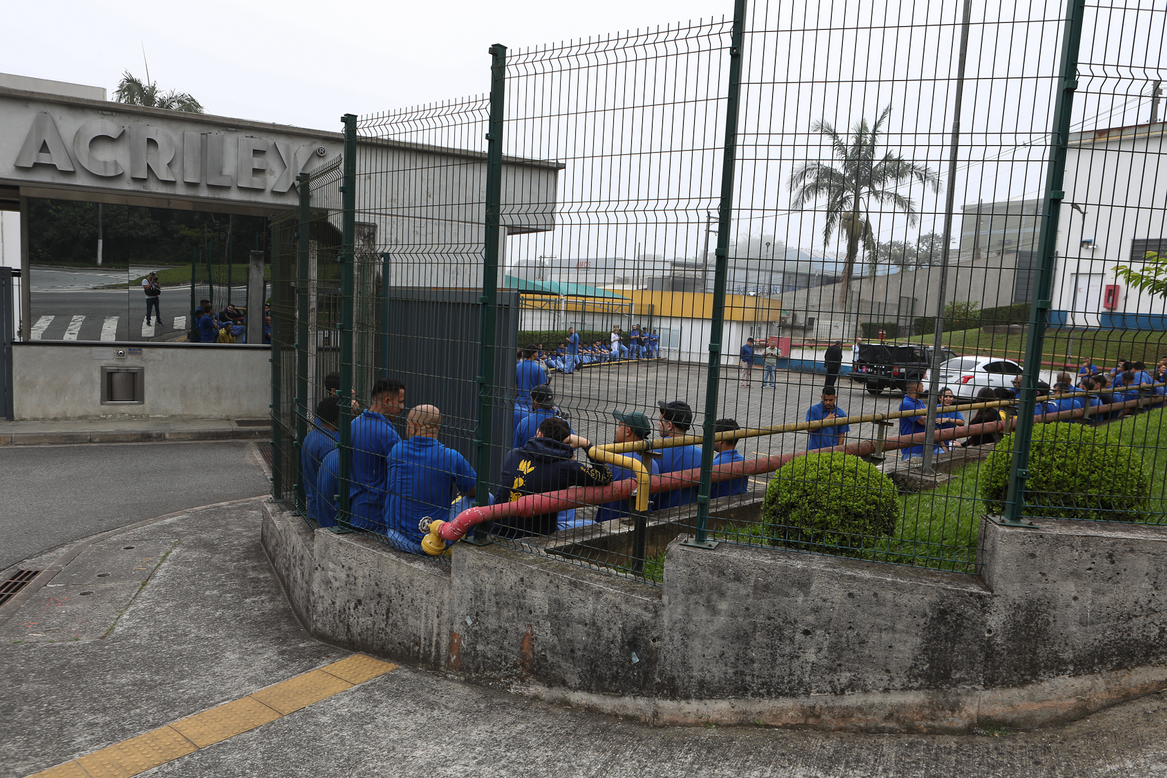 Assembleia na empresa Acrilex sobre os direitos dos trabalhadores PLR, Cesta básica, campanha salarial de 2025. Fotos Dino Santos. Brasil
