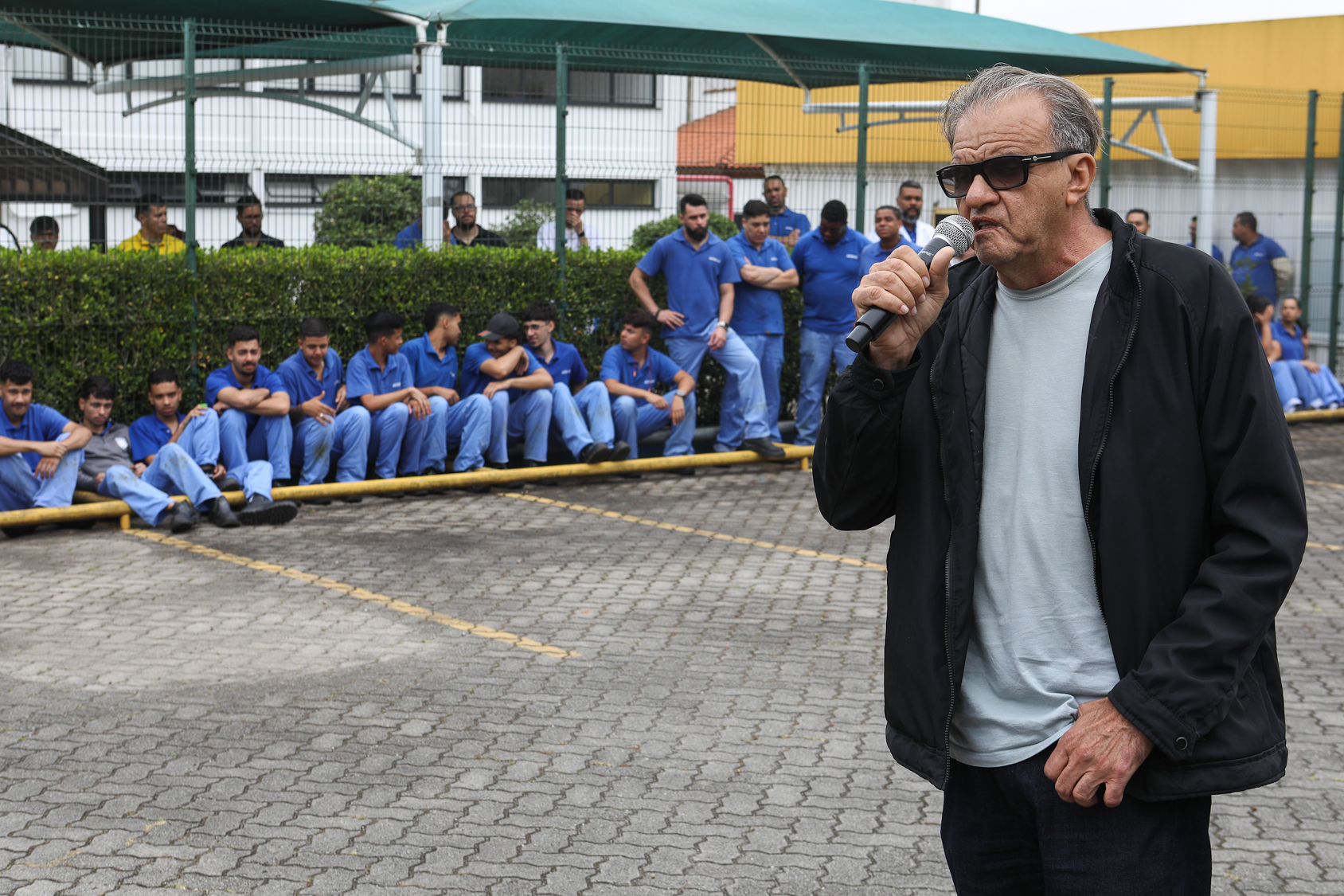 Assembleia na empresa Acrilex sobre os direitos dos trabalhadores PLR, Cesta básica, campanha salarial de 2025. Fotos Dino Santos. Brasil