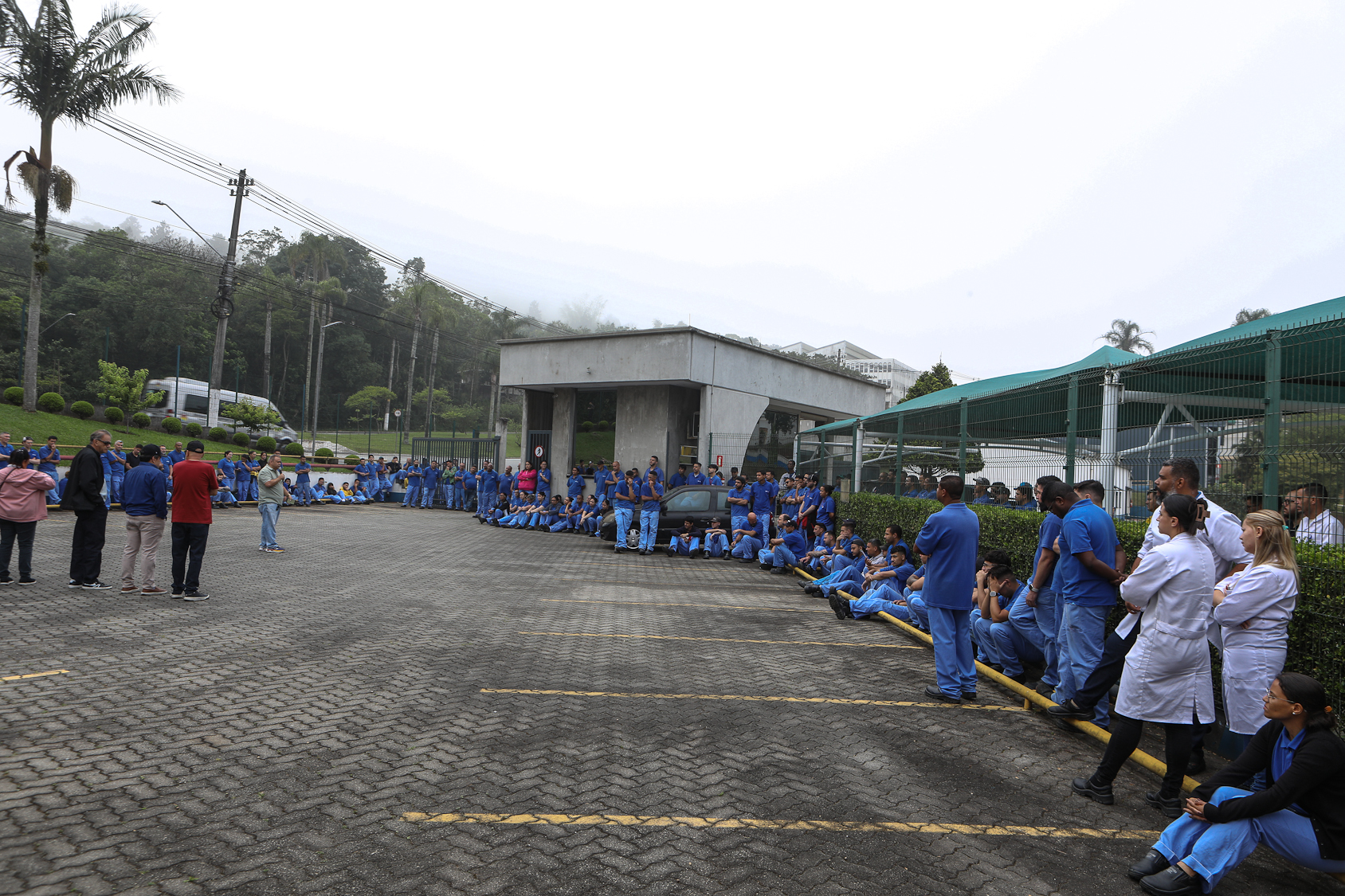 Assembleia na empresa Acrilex sobre os direitos dos trabalhadores PLR, Cesta básica, campanha salarial de 2025. Fotos Dino Santos. Brasil