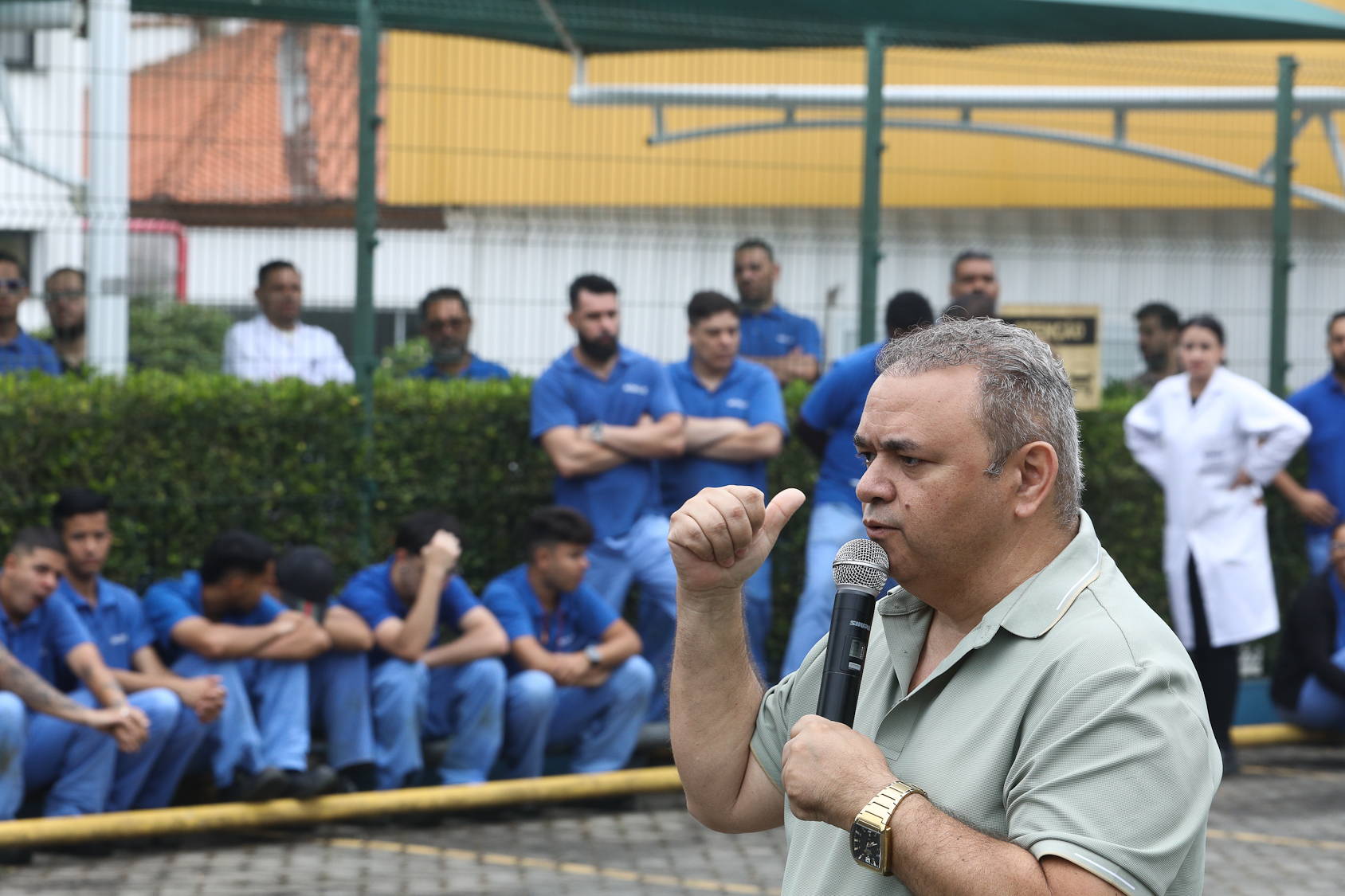 Assembleia na empresa Acrilex sobre os direitos dos trabalhadores PLR, Cesta básica, campanha salarial de 2025. Fotos Dino Santos. Brasil