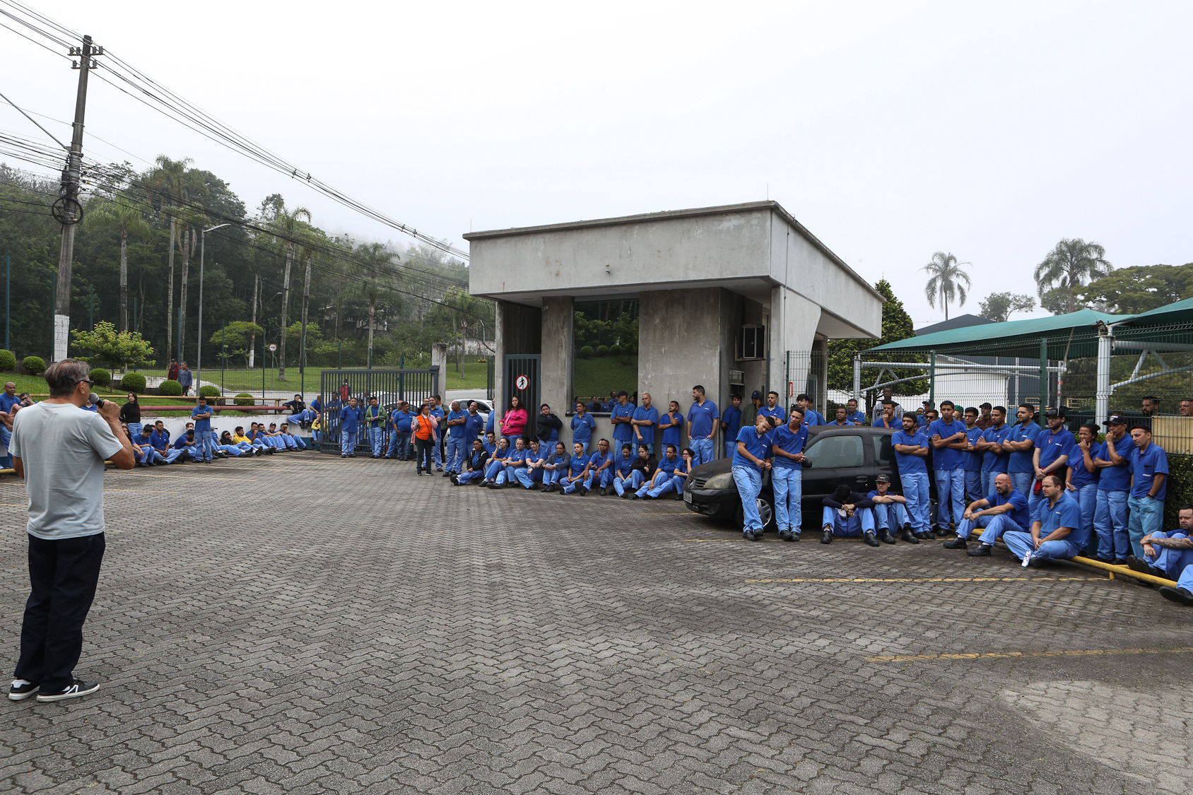 Assembleia na empresa Acrilex sobre os direitos dos trabalhadores PLR, Cesta básica, campanha salarial de 2025. Fotos Dino Santos. Brasil
