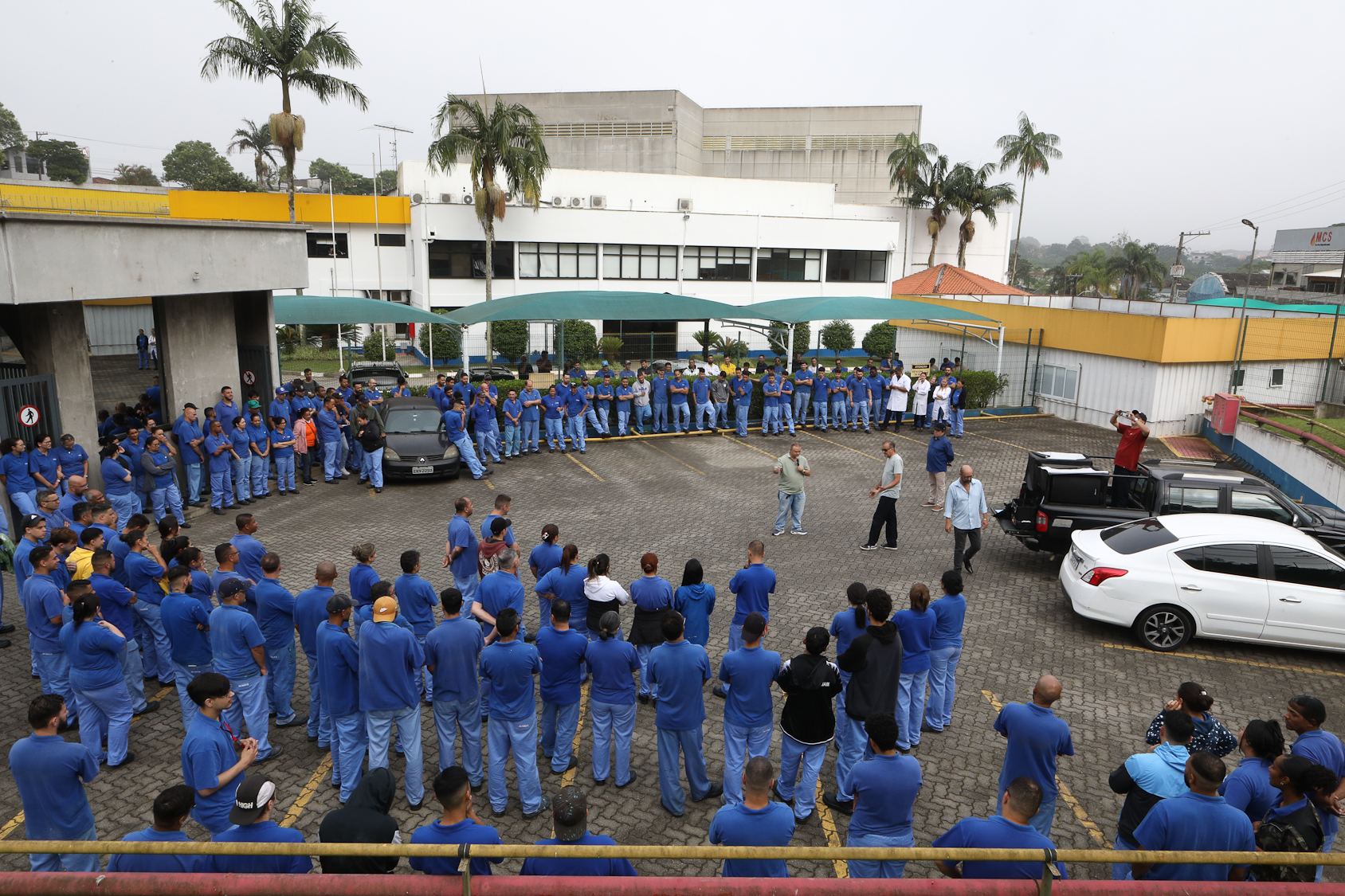 Assembleia na empresa Acrilex sobre os direitos dos trabalhadores PLR, Cesta básica, campanha salarial de 2025. Fotos Dino Santos. Brasil