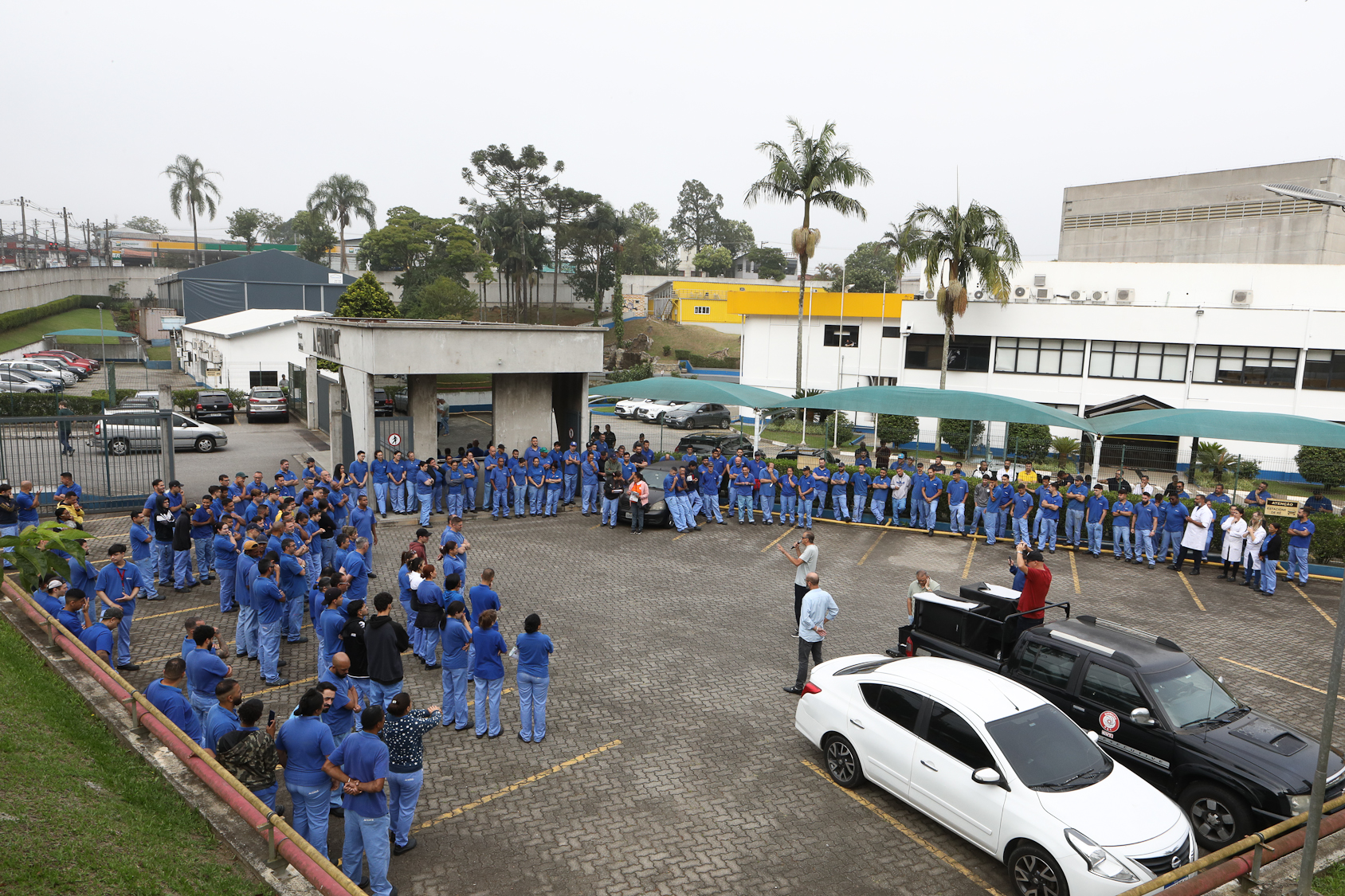 Assembleia na empresa Acrilex sobre os direitos dos trabalhadores PLR, Cesta básica, campanha salarial de 2025. Fotos Dino Santos. Brasil