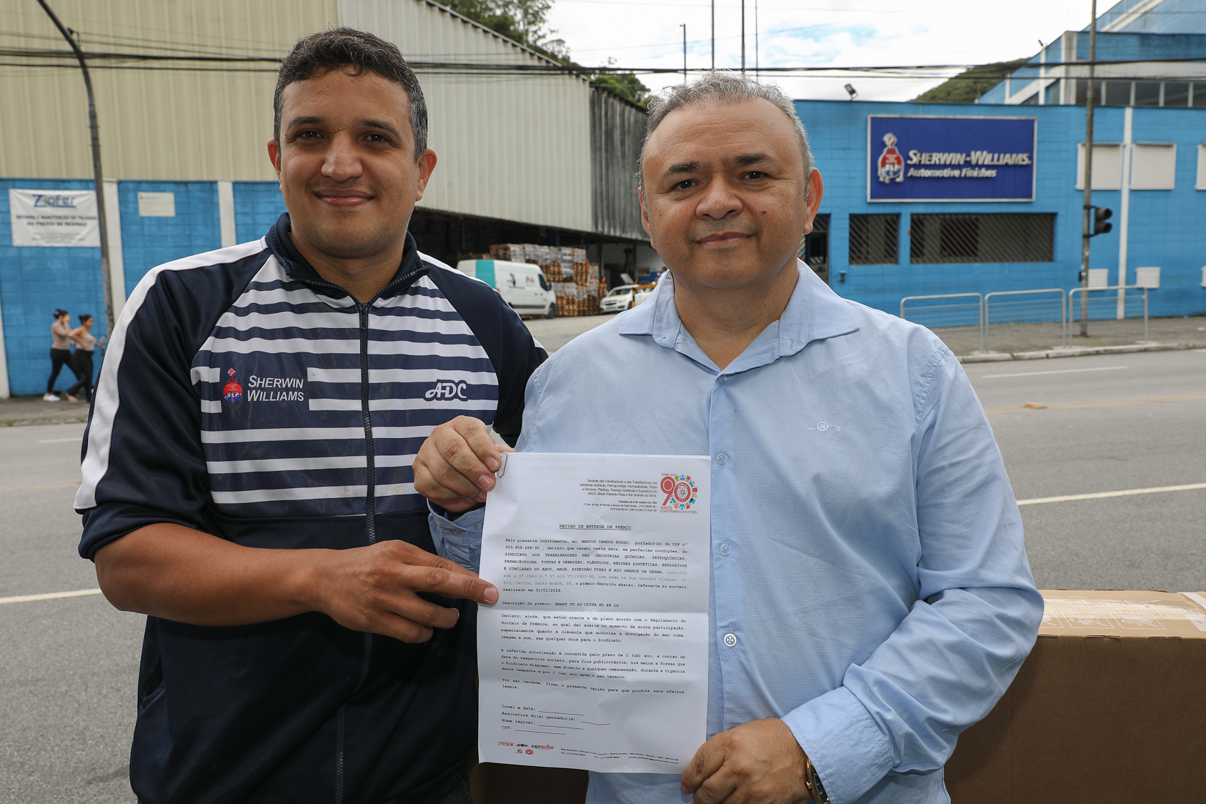 Entrega da TV de 65 polegadas para o sócio do Sindicato Químicos do ABC da empresa Sherwim Williams. Estrada do Montanhão, 3.000 - Montanhão, SBC/SP. Fotos Dino Santos. Brasil_11_02_2026.