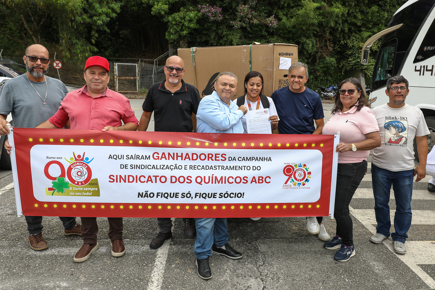 Entrega da bicicleta elétrica para a sócia do sindicato na empresa Forvia-Faurencia. Rodovia Anchieta, km 25.54 ala 18 planta interna da Volswagem. São Bernardo do Campo/SP. Fotos Dino Santos. Brasil_11_02_2026.