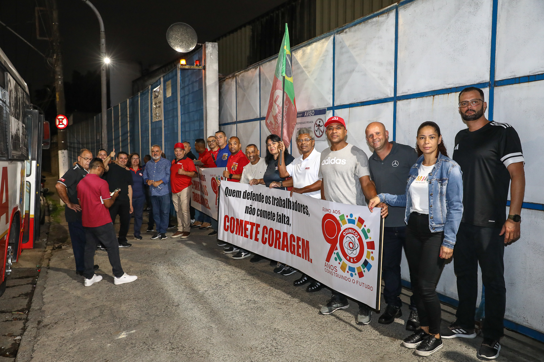 Ato contra a demissão do representante dos trabalhadores por injusta causa na Sherwin Williams. Estrada do Montanhão, 3.000 - São Bernardo do Campo/SP. Fotos Dino Santos. Brasil_13_02_2026.