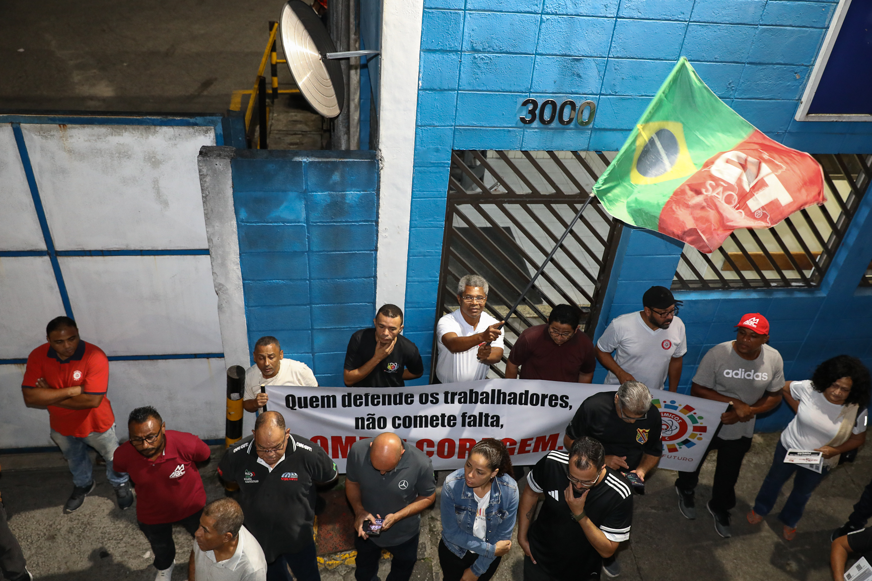 Ato contra a demissão do representante dos trabalhadores por injusta causa na Sherwin Williams. Estrada do Montanhão, 3.000 - São Bernardo do Campo/SP. Fotos Dino Santos. Brasil_13_02_2026.