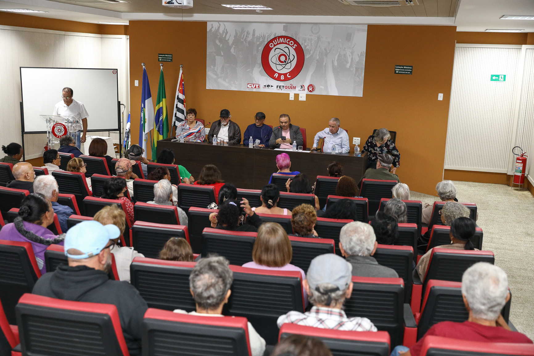 Eleição da nova diretoria da Associação dos Aposentados e Pensionista Químicos do ABC realizado na Sede do Sindicato dos Químicos do ABC realizada na sede do Sindicato dos Químicos do ABC. Rua Senador Flaquer, 813 - Centro de Santo André/SP.