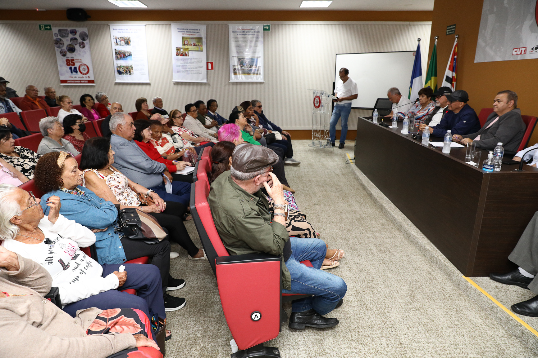 Eleição da nova diretoria da Associação dos Aposentados e Pensionista Químicos do ABC realizado na Sede do Sindicato dos Químicos do ABC realizada na sede do Sindicato dos Químicos do ABC. Rua Senador Flaquer, 813 - Centro de Santo André/SP.