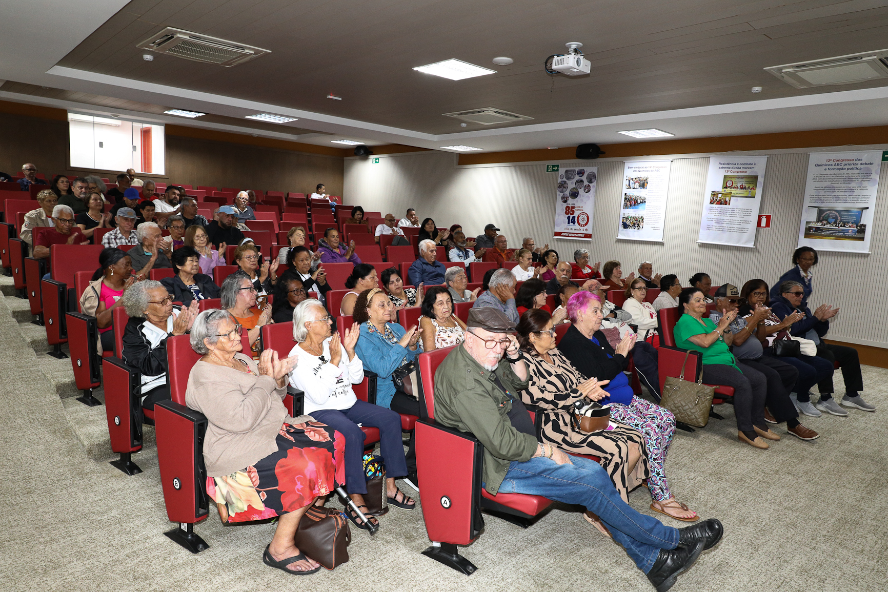 Eleição da nova diretoria da Associação dos Aposentados e Pensionista Químicos do ABC realizado na Sede do Sindicato dos Químicos do ABC realizada na sede do Sindicato dos Químicos do ABC. Rua Senador Flaquer, 813 - Centro de Santo André/SP.