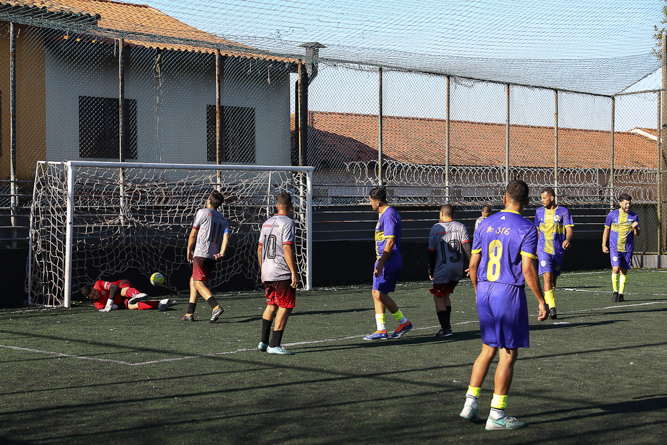 Abertura da Copa de Futebol Society Química entre empresas realizado na Associação do Valdibia em São Bernardo do Campo/SP. Fotos Dino Santos. Brasil_14_03_2025.