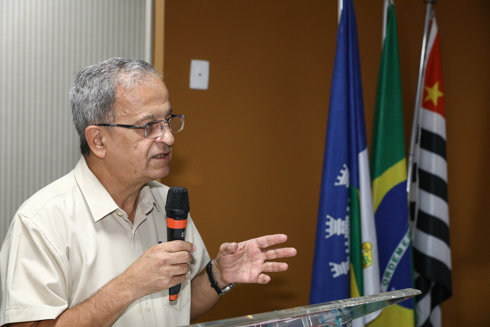 Debate da escala 6x1 sem redução de salário e o cenário das eleições 2026 por Evelise Della Nina, advogada e André Luís dos Santos, jornalista e analista político do DIAP realizado na Sede do Sindicato dos Químicos do ABC. Rua Senador Fláquer, 813 - Centro, Santo André/SP. Fotos Dino Santos. Brasil_30_03_2026.