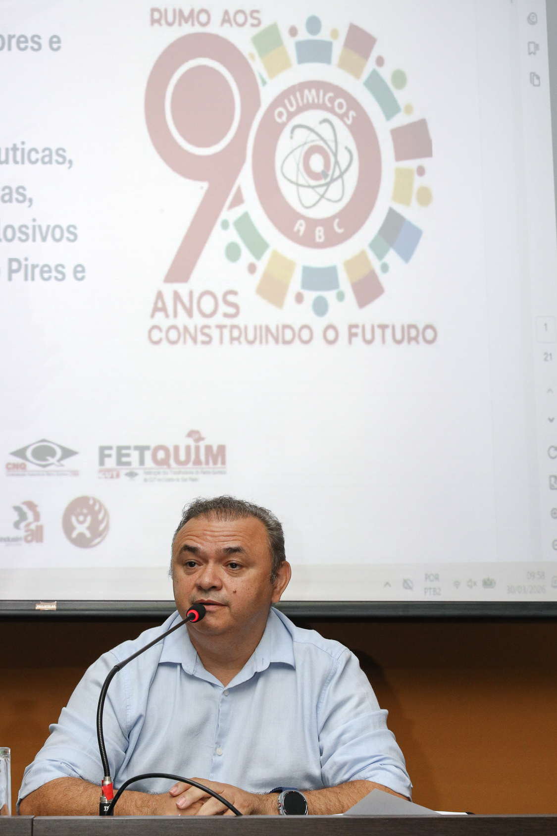 Debate da escala 6x1 sem redução de salário e o cenário das eleições 2026 por Evelise Della Nina, advogada e André Luís dos Santos, jornalista e analista político do DIAP realizado na Sede do Sindicato dos Químicos do ABC. Rua Senador Fláquer, 813 - Centro, Santo André/SP. Fotos Dino Santos. Brasil_30_03_2026.