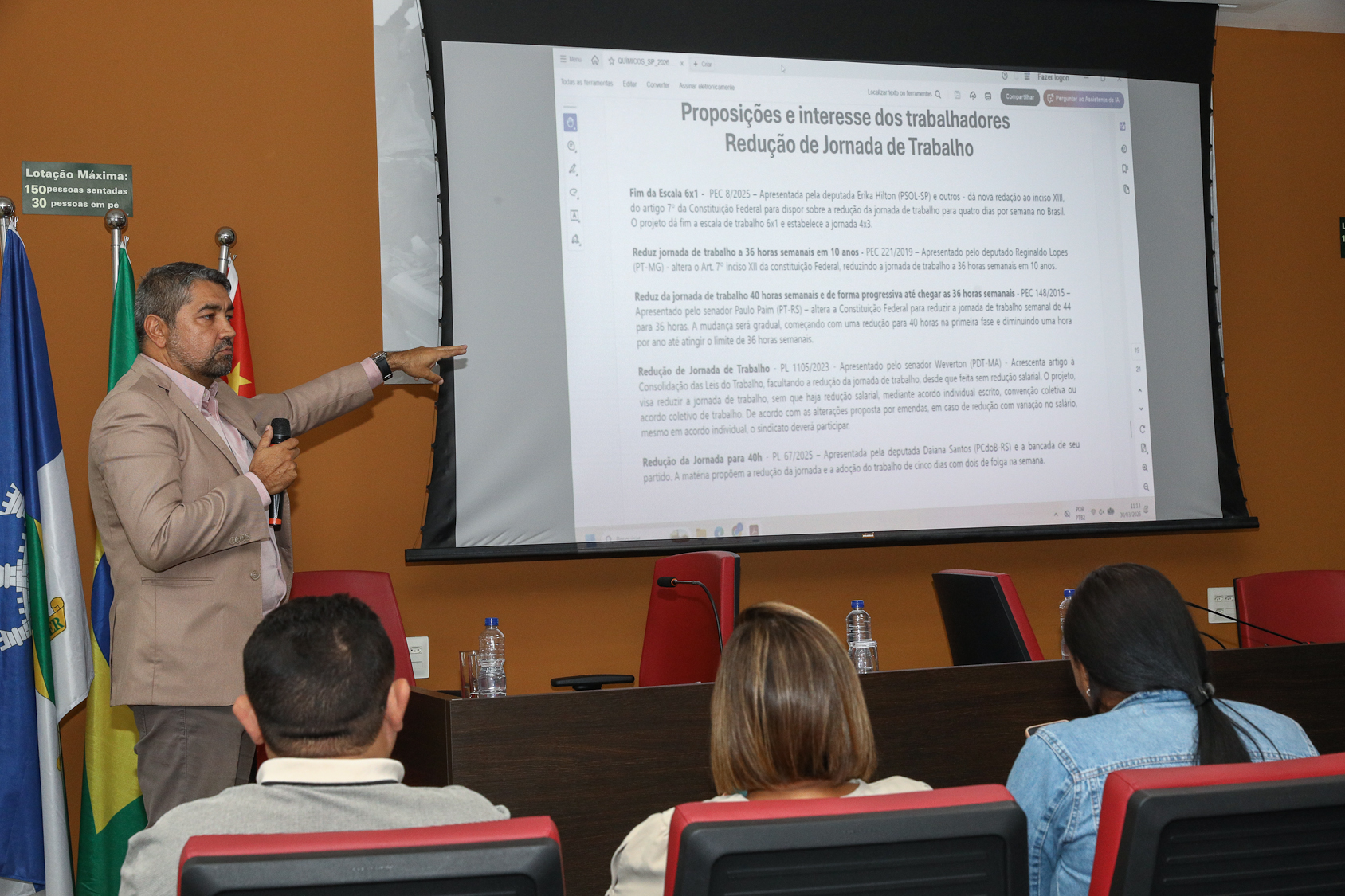 Debate da escala 6x1 sem redução de salário e o cenário das eleições 2026 por Evelise Della Nina, advogada e André Luís dos Santos, jornalista e analista político do DIAP realizado na Sede do Sindicato dos Químicos do ABC. Rua Senador Fláquer, 813 - Centro, Santo André/SP. Fotos Dino Santos. Brasil_30_03_2026.