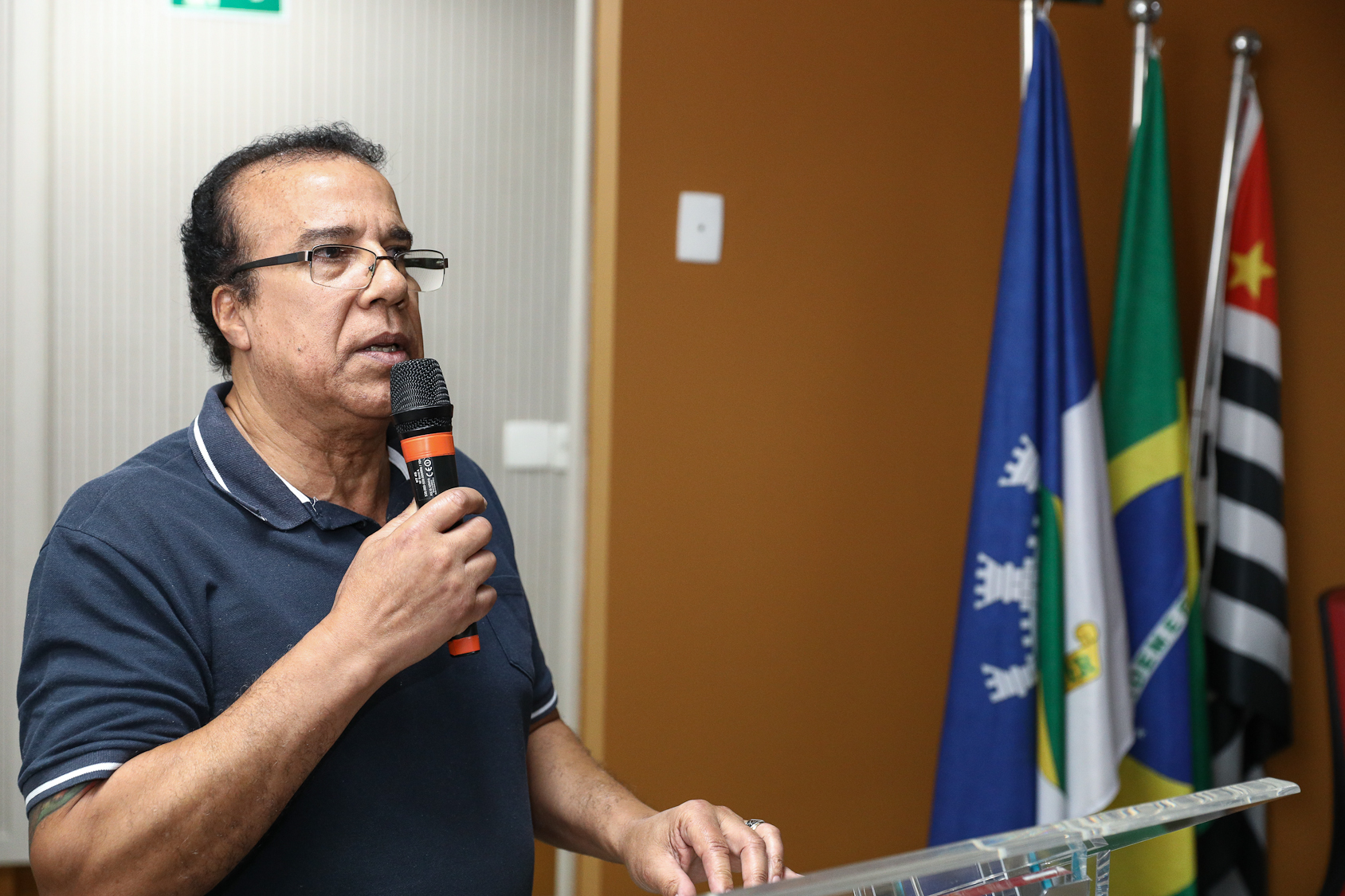 Debate da escala 6x1 sem redução de salário e o cenário das eleições 2026 por Evelise Della Nina, advogada e André Luís dos Santos, jornalista e analista político do DIAP realizado na Sede do Sindicato dos Químicos do ABC. Rua Senador Fláquer, 813 - Centro, Santo André/SP. Fotos Dino Santos. Brasil_30_03_2026.