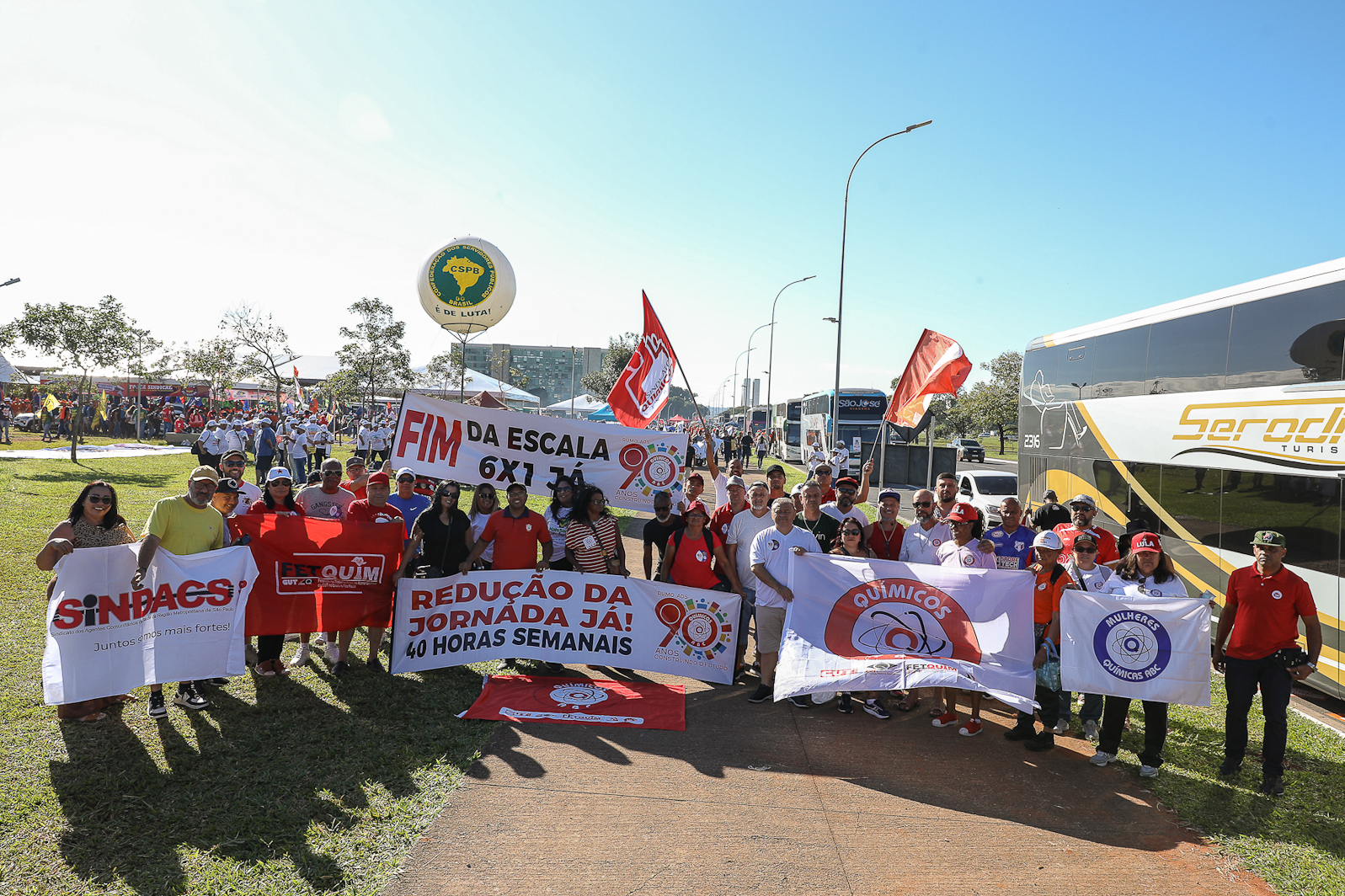 CONCLAT - Marcha da Classe Trabalhadora/DF concentração na Praça da Cidadania e macha até o espelho da água no Congresso. Fotos Dino Santos. Brasil_15_04_2026.