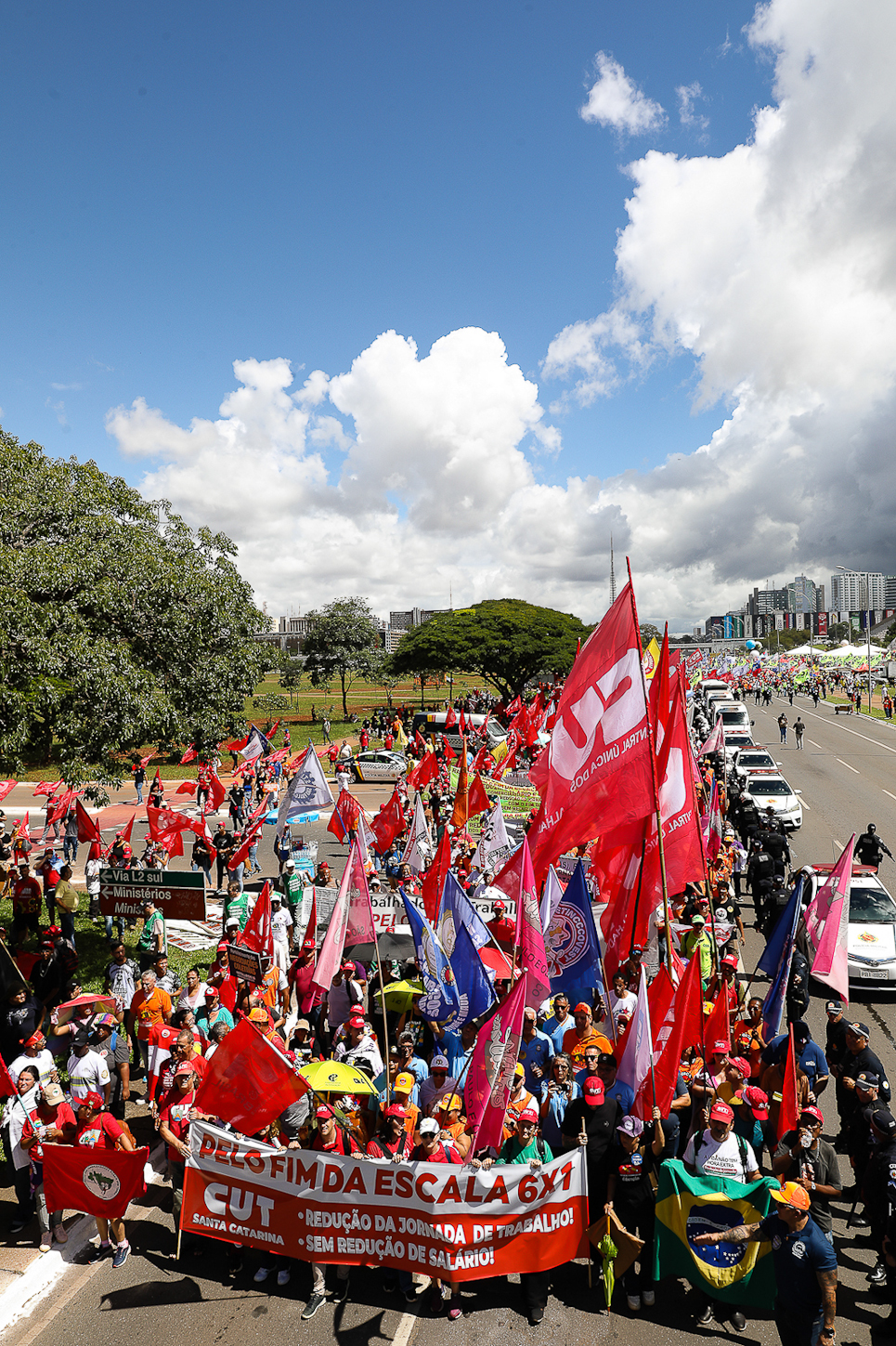 CONCLAT - Marcha da Classe Trabalhadora/DF concentração na Praça da Cidadania e macha até o espelho da água no Congresso. Fotos Dino Santos. Brasil_15_04_2026.