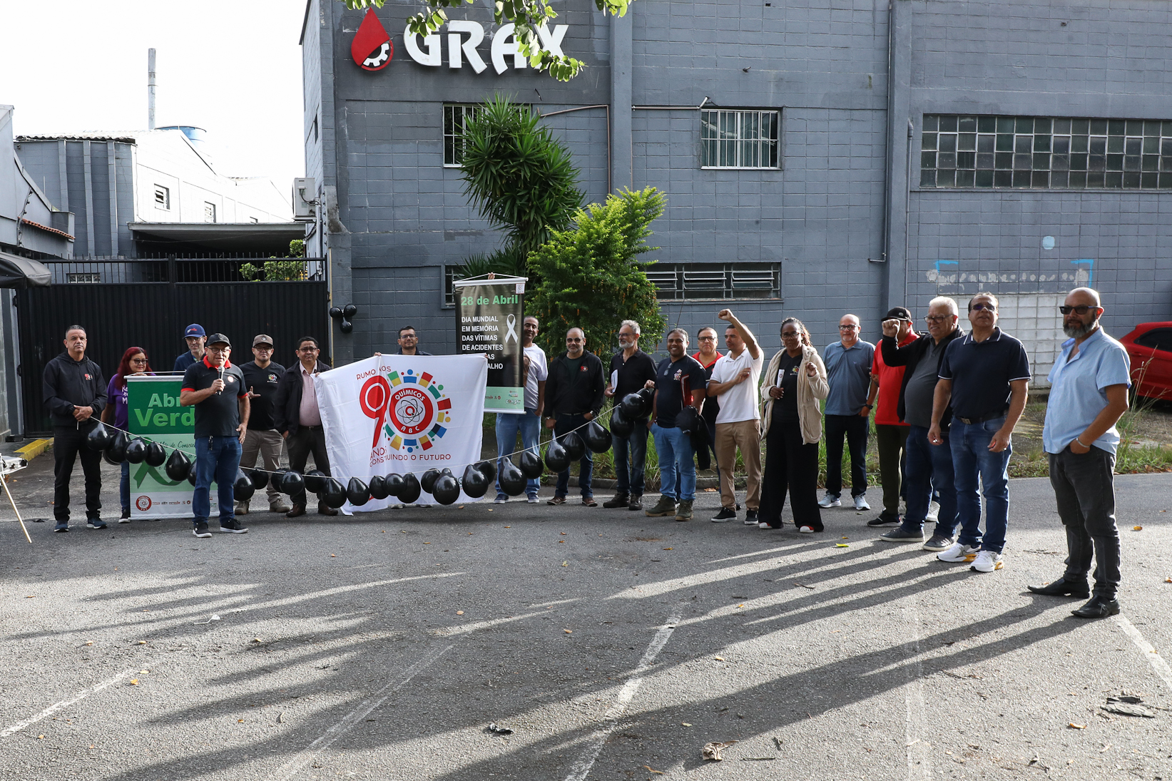 Ato em memória as vítimas de acidentes e doenças relacionadas ao trabalho na empresa GRAX Lubrificantes Especiais. Rua Zequinha de Abreu, 668 - Jd. Sonia Maria/Mauá-SP. Fotos Dino Santos. Brasil_28_04_2026. 
