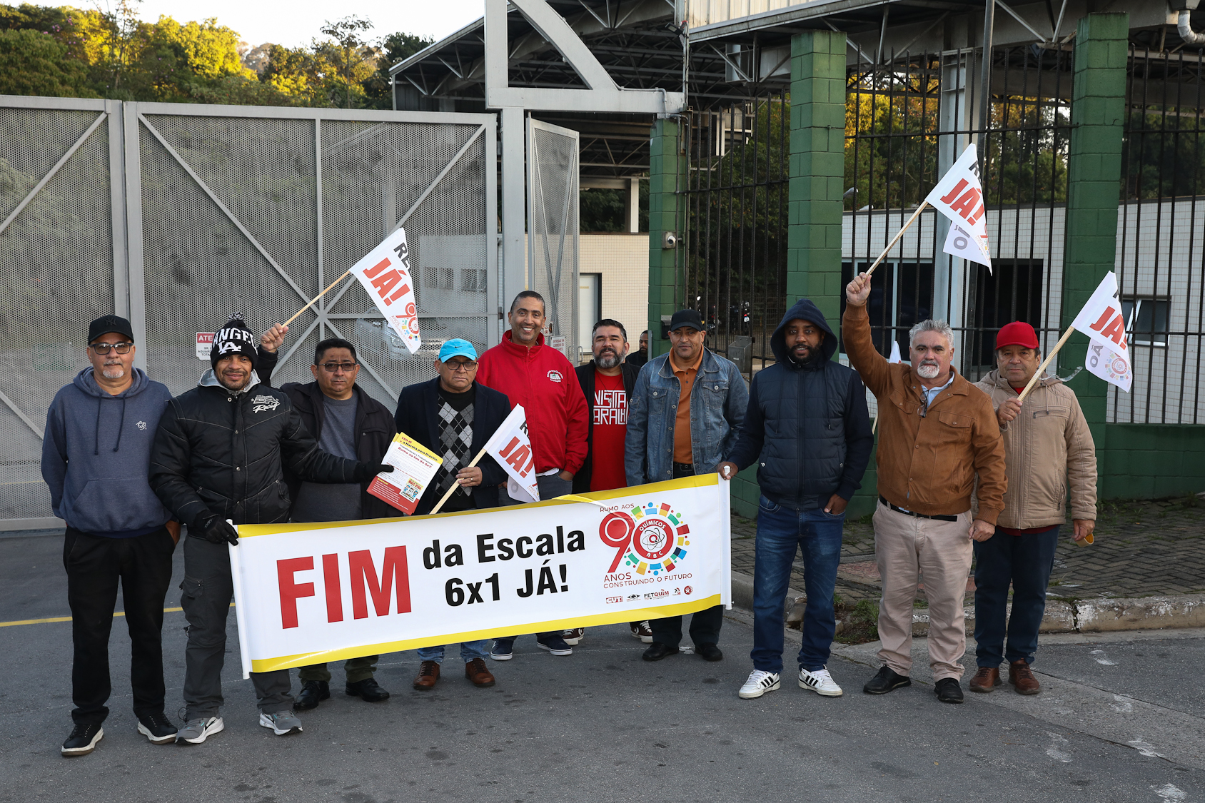 https://quimicosabc.org.br/fotos/ato/ato-pela-reducao-40-horas-semanais-e-pela-fim-da-escala-6x1-sem-reducao-de-salario/