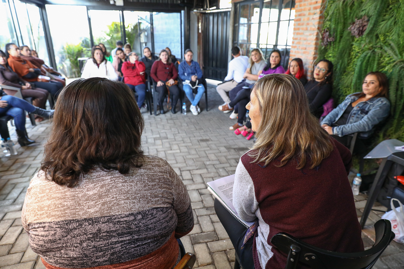 Roda de conversa das Mulheres Químicas do ABC sobre as políticas públicas para as mulheres realizada na Sociedade Amigos do Jardim Valdibia e Lauro Gomes. Rua Sebastião Souto, 15 - SBC. Fotos Dino Santos. Brasil_27_06_2026.