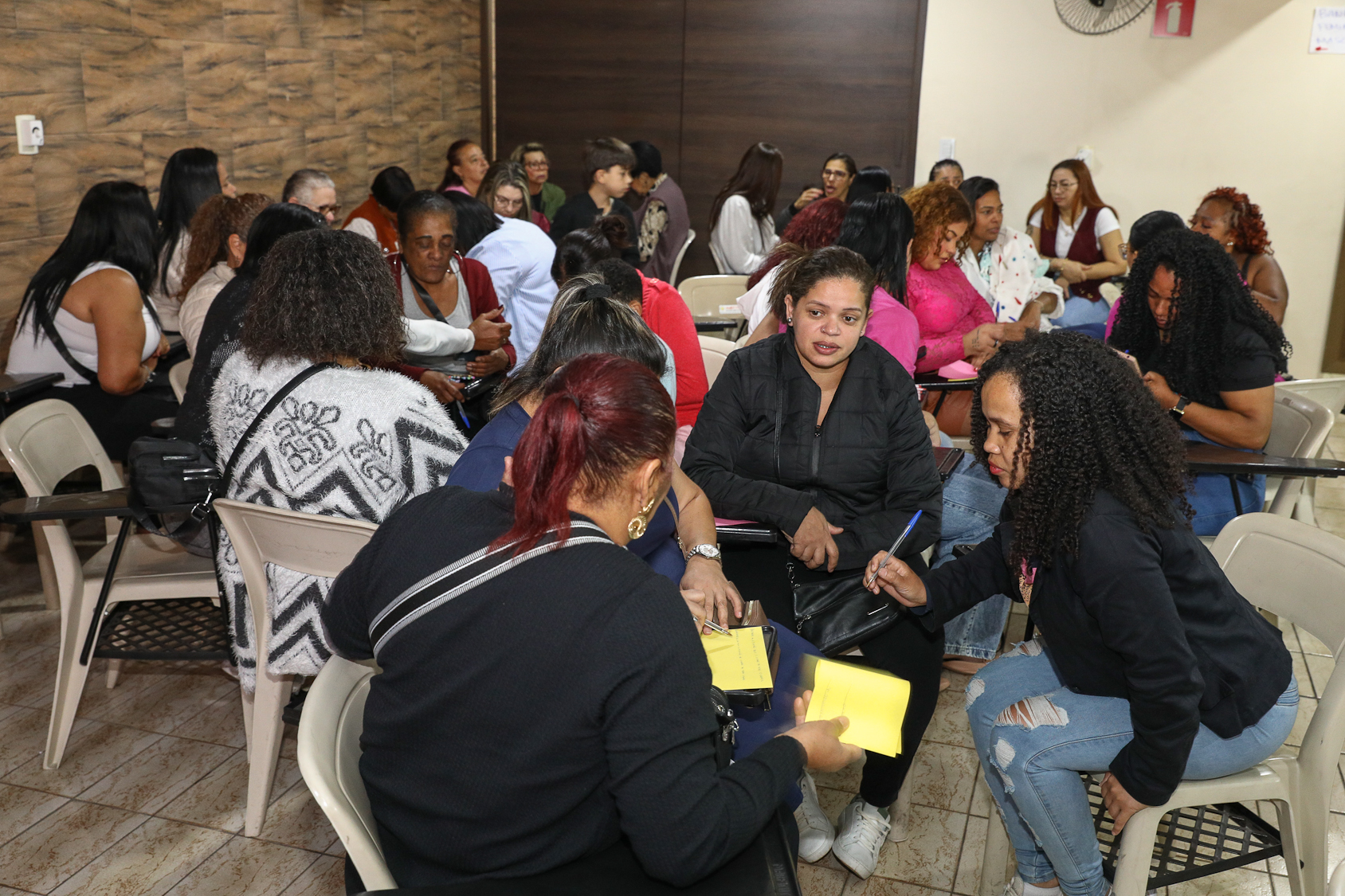 Roda de conversa com as mulheres da categoria Química do ABC sobre políticas públicas com a vereadora Ana Nice realizado na regional de Diadema. Fotos Dino Santos. Brasil_01_08_2026.